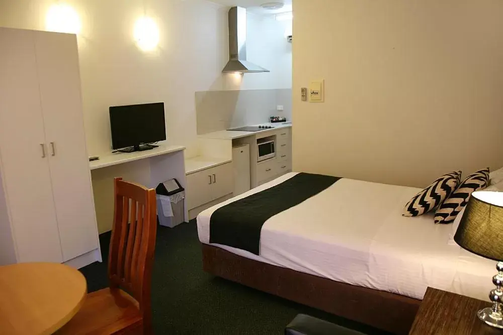 Photo of the whole room, Bed in Footscray Motor Inn and Serviced Apartments