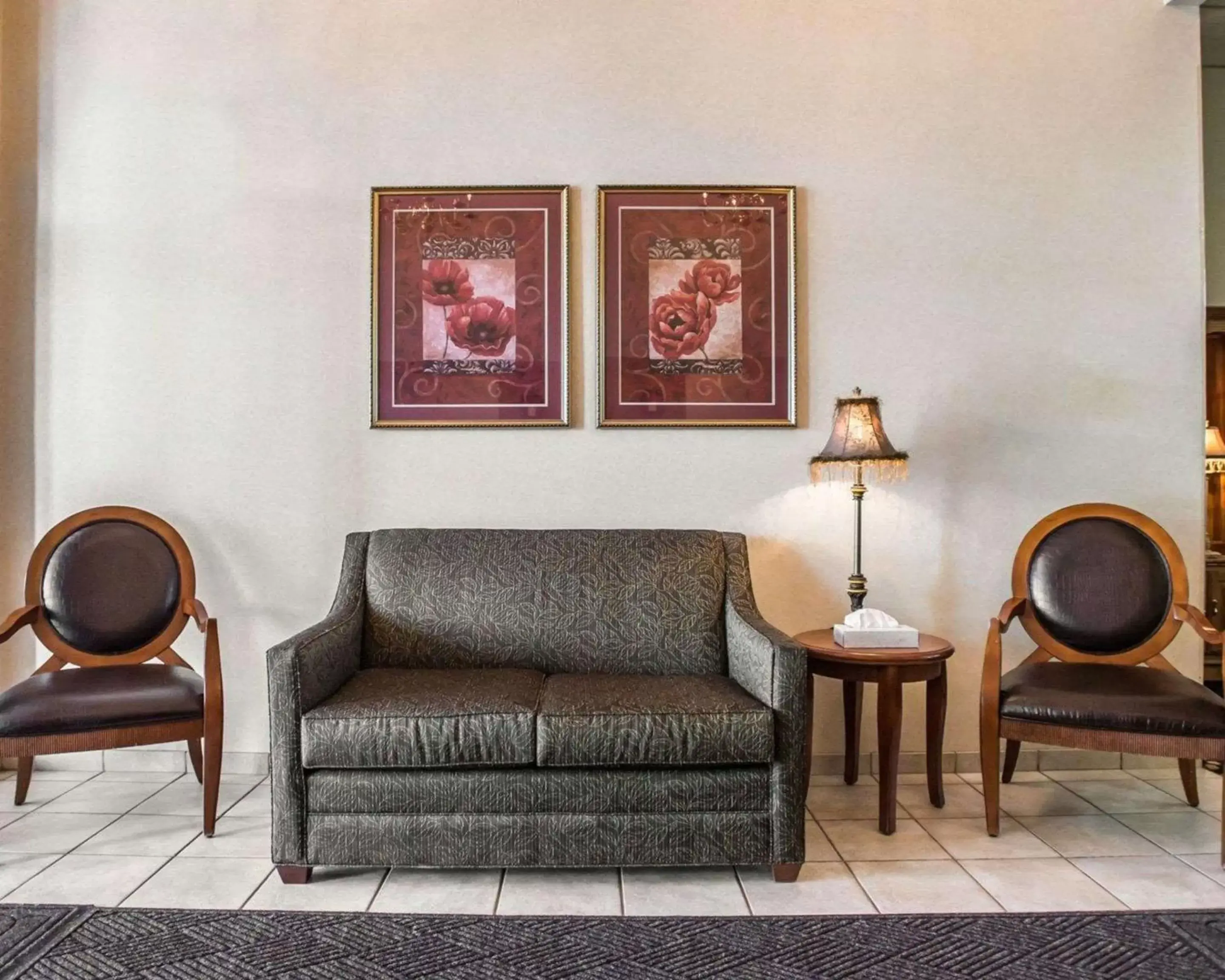 Lobby or reception, Seating Area in Comfort Inn Pocono Lakes Region