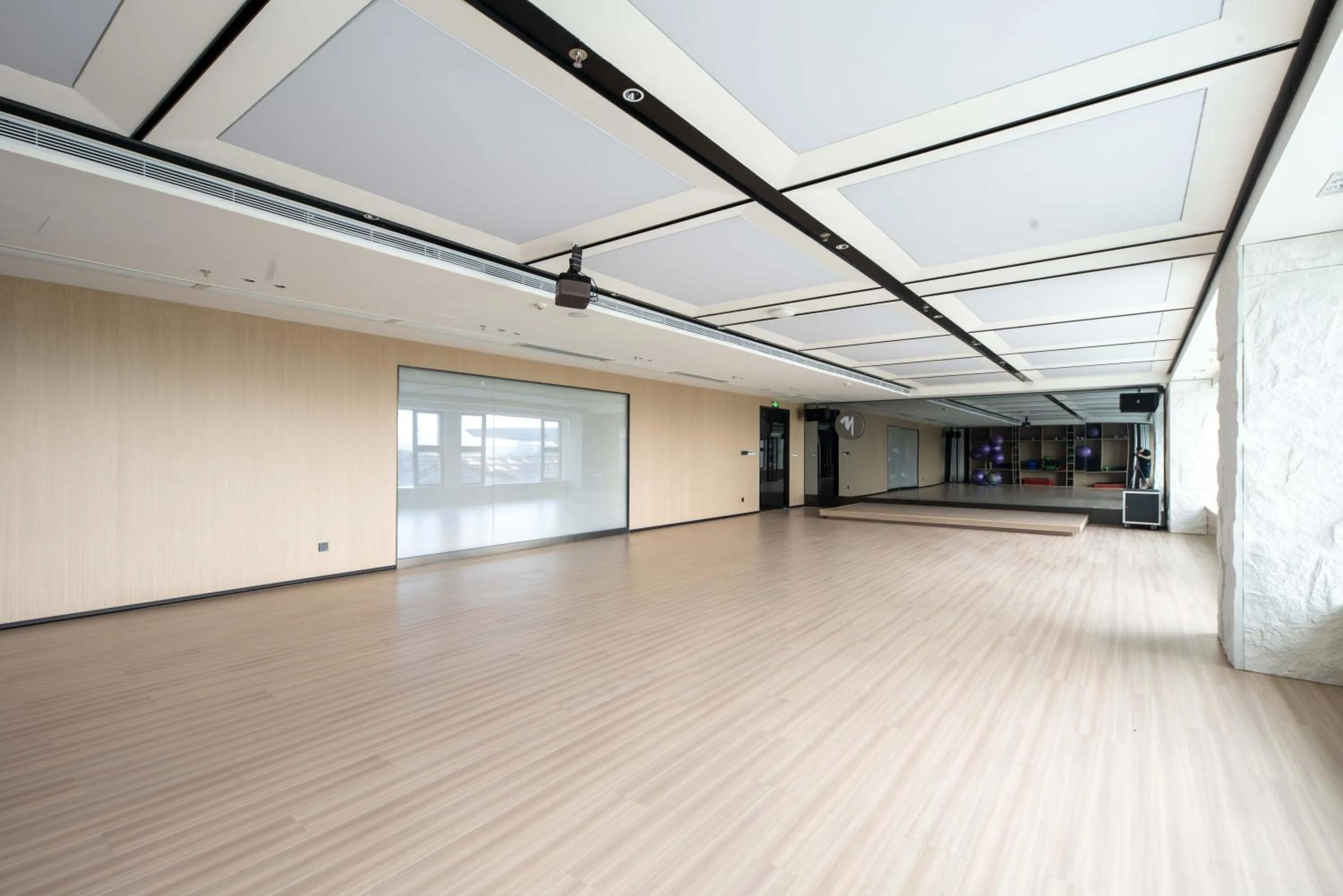 Meeting/conference room in EVEN Hotels Shenzhen Guangming Cloud Park by IHG
