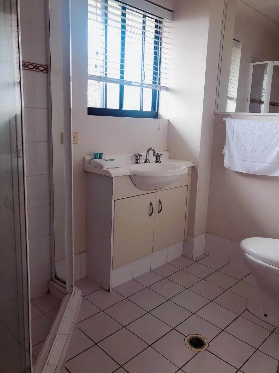 Bathroom in Windsurfer Resort