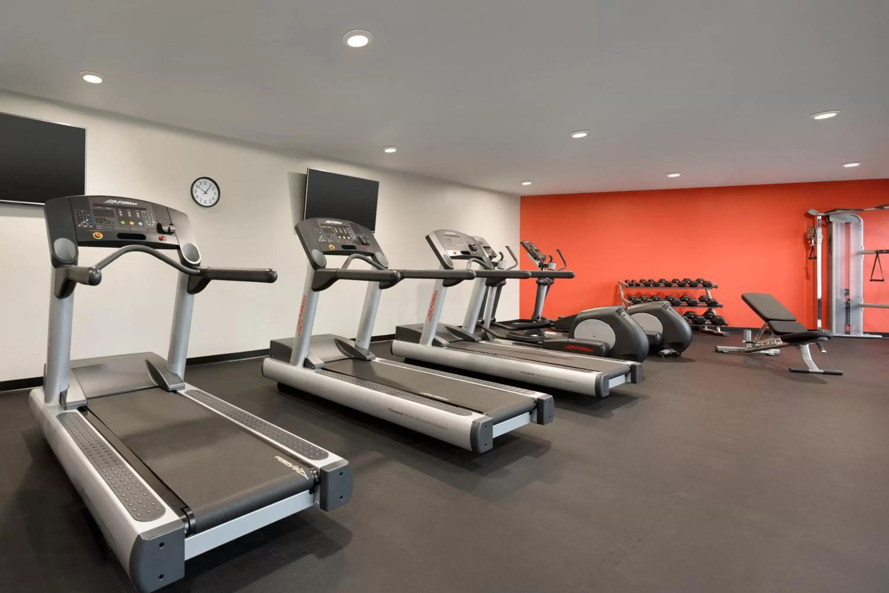 Fitness centre/facilities in Holiday Inn - Bloomington - Normal by IHG Fitness centre/facilities in Holiday Inn - Bloomington - Normal by IHG