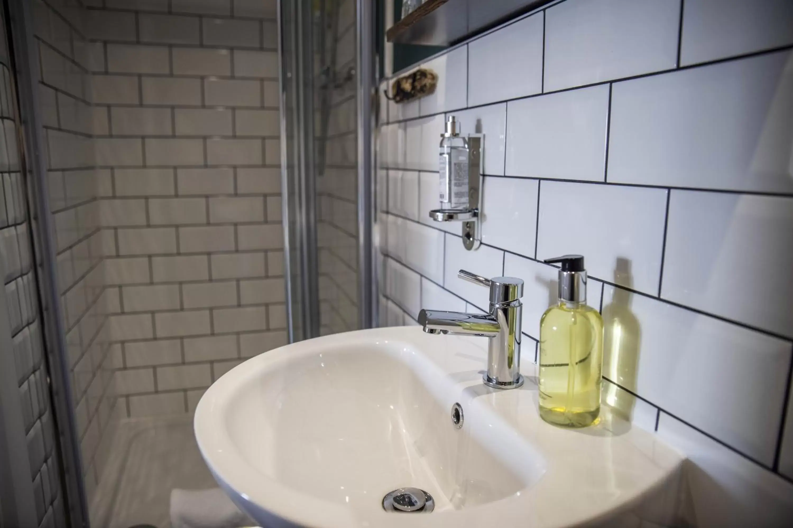 Bathroom in Church House Inn, Churchstow