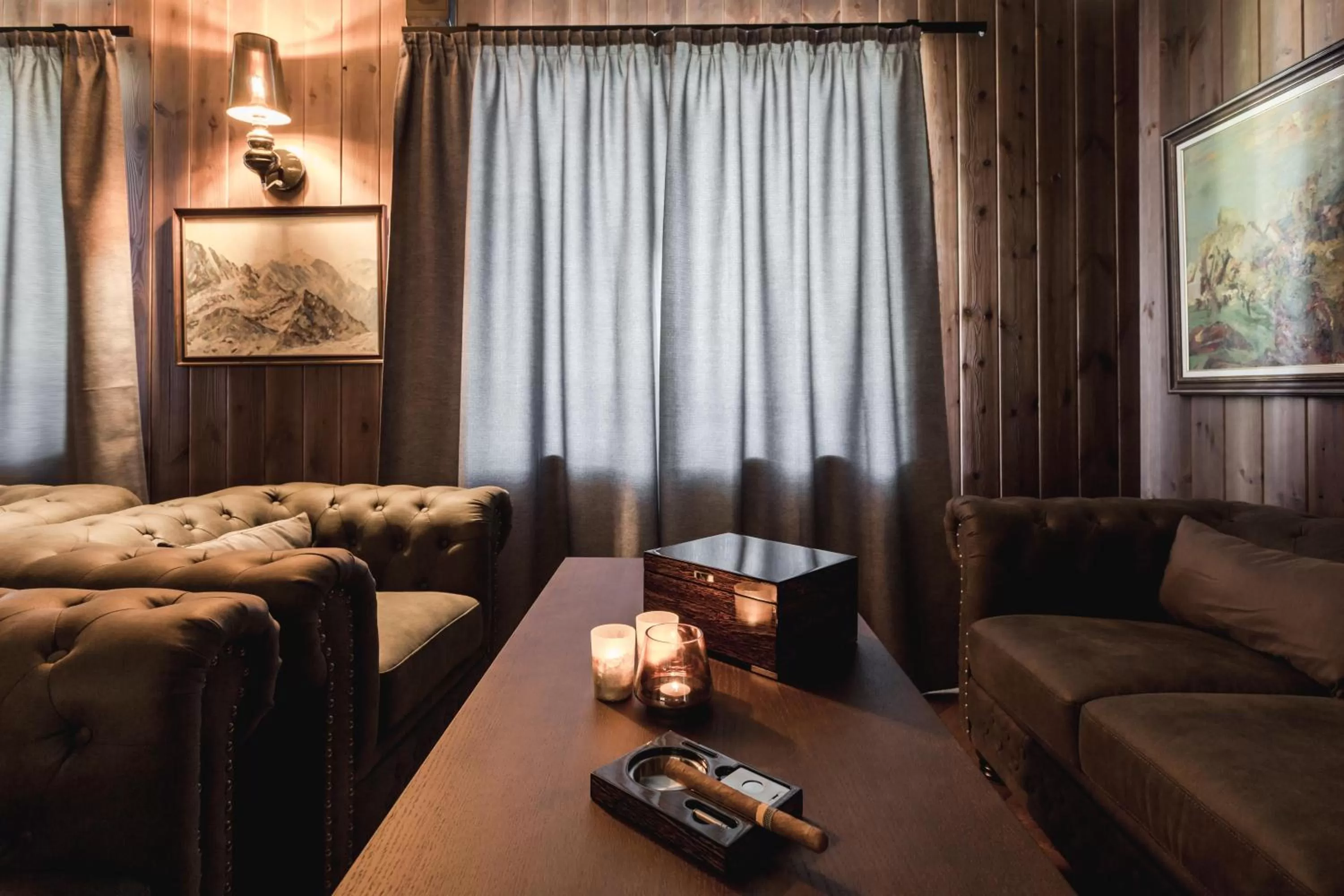 Lounge or bar in ARIETES MARMONT Resort