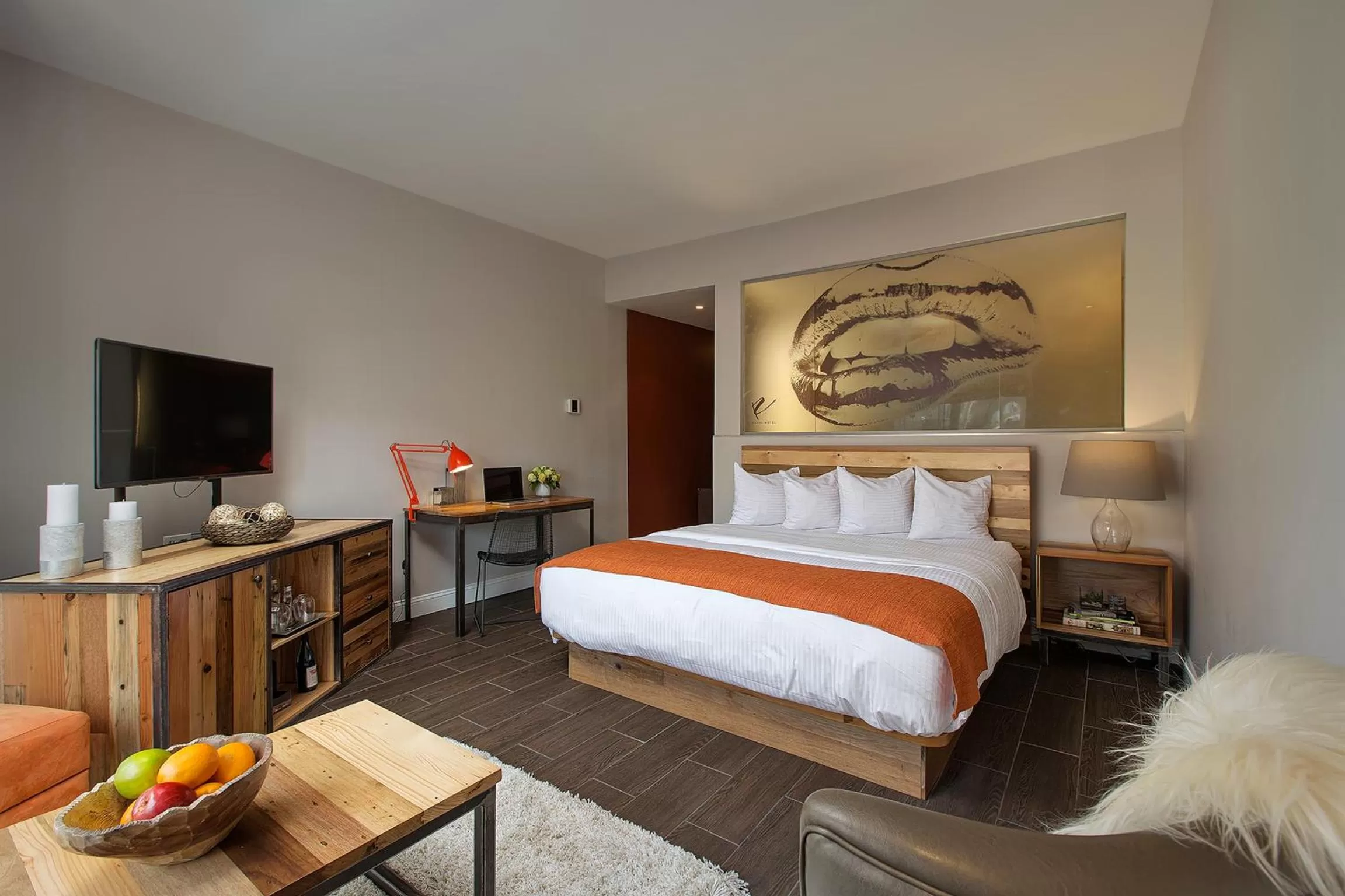 Photo of the whole room, Bed in Ravel Hotel Trademark Collection by Wyndham