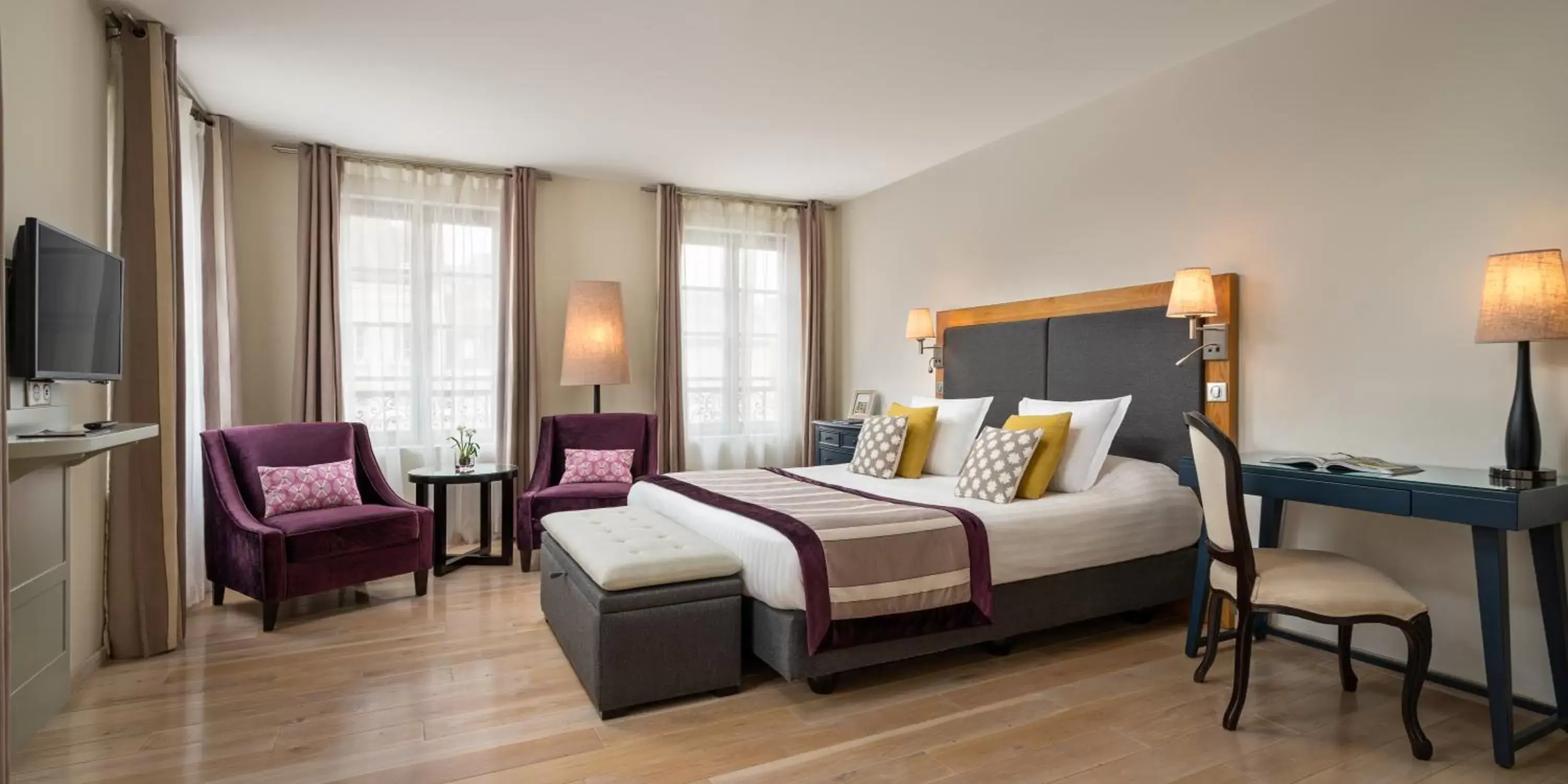 Bedroom in Castel Maintenon Hôtel & Spa