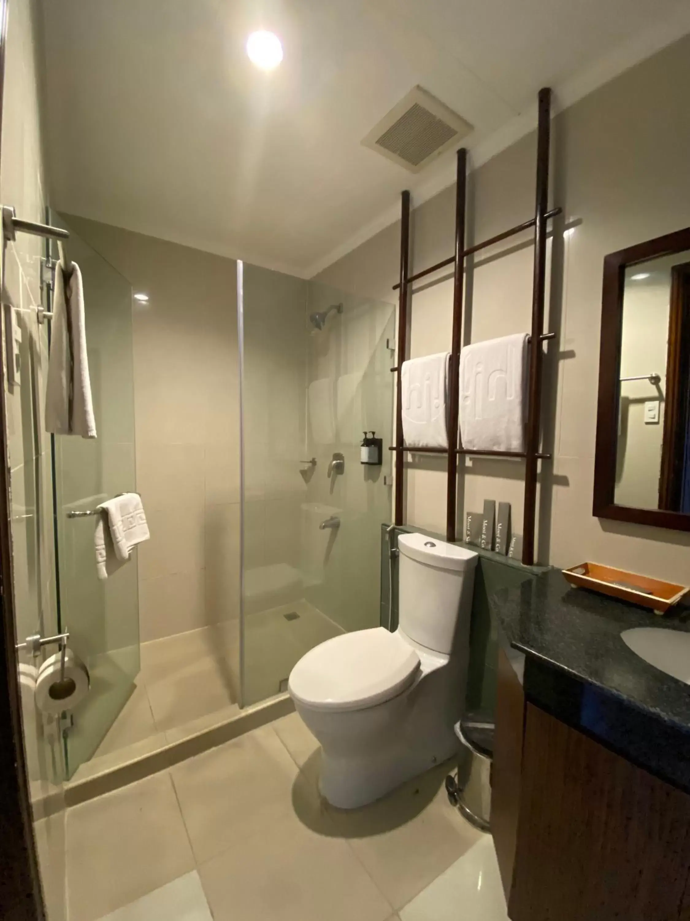 Bathroom in Parque España Residence Hotel Managed by HII