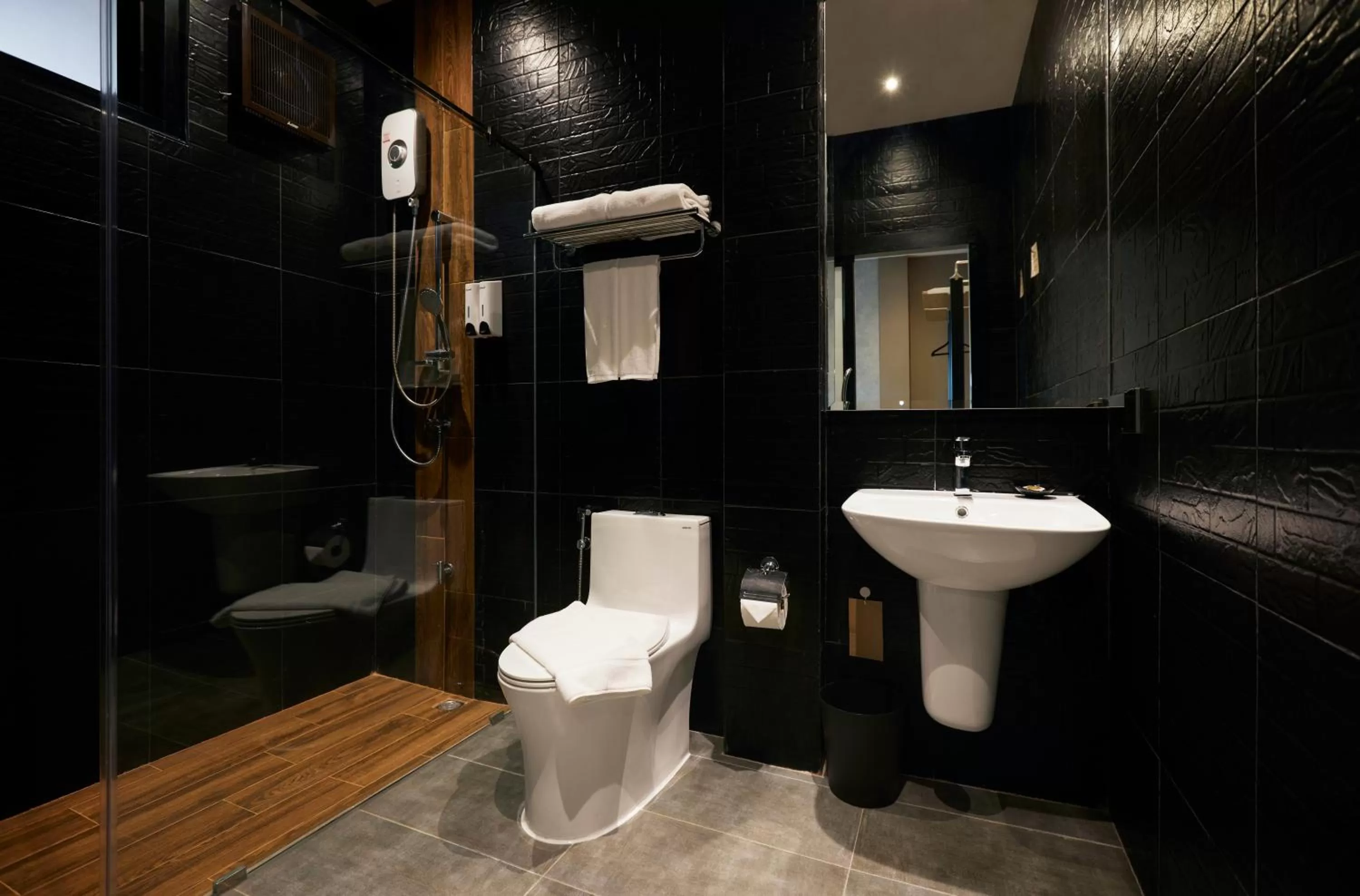 Bathroom in Sand Dollar Boutique Hotel