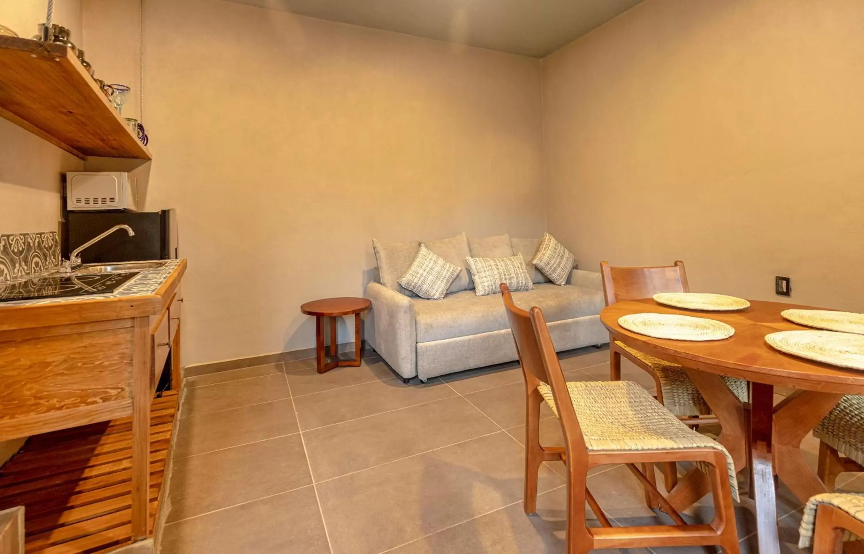 Living room, Dining Area in Casa Lavanda Hotel Boutique