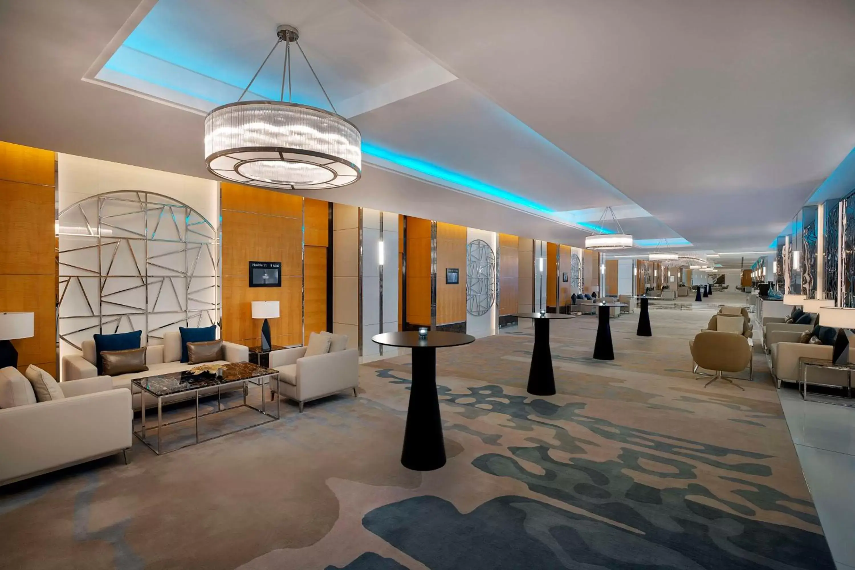 Meeting/conference room, Lobby/Reception in Hilton Dubai Palm Jumeirah