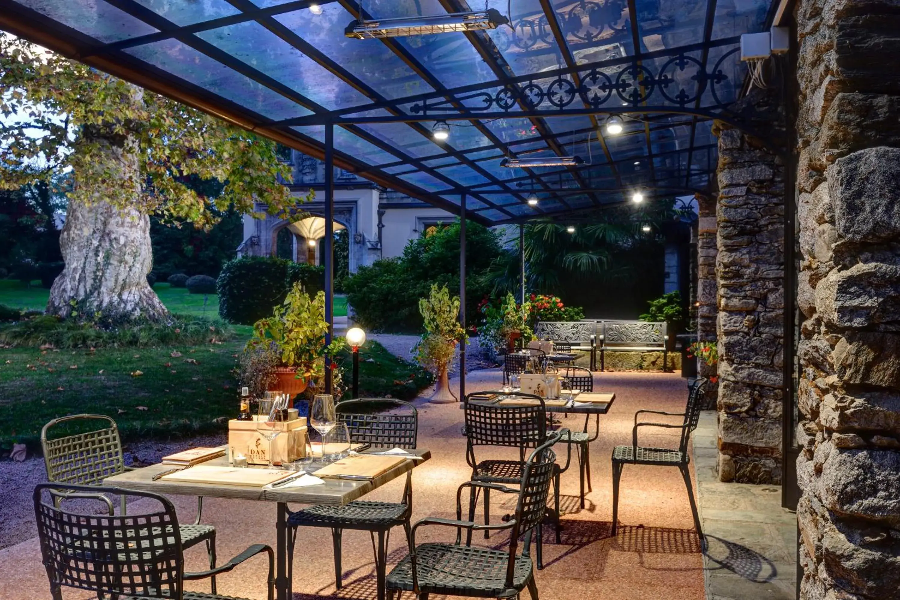 Restaurant/Places to Eat in Castello Dal Pozzo Hotel