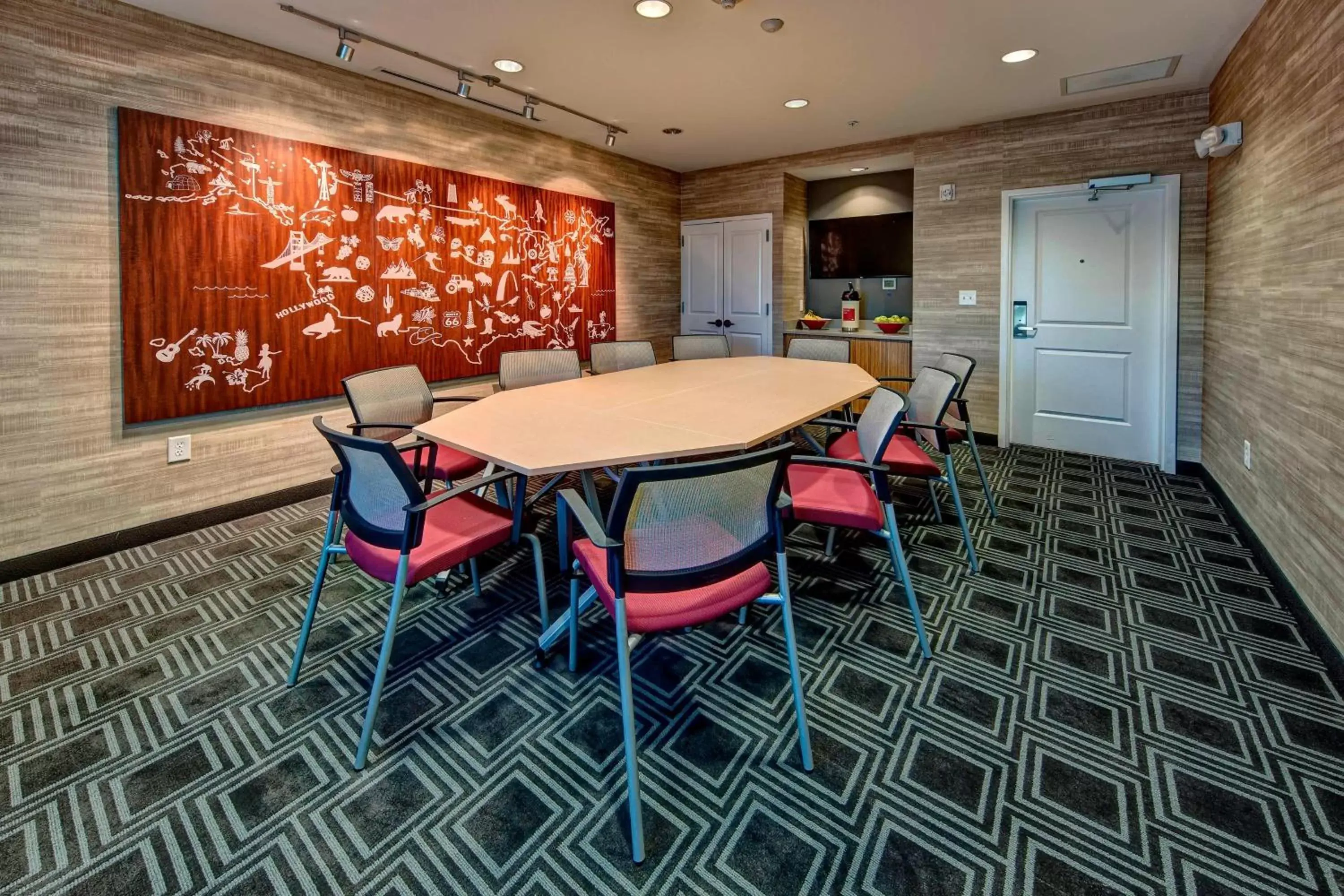 Meeting/conference room in TownePlace Suites by Marriott Auburn University Area