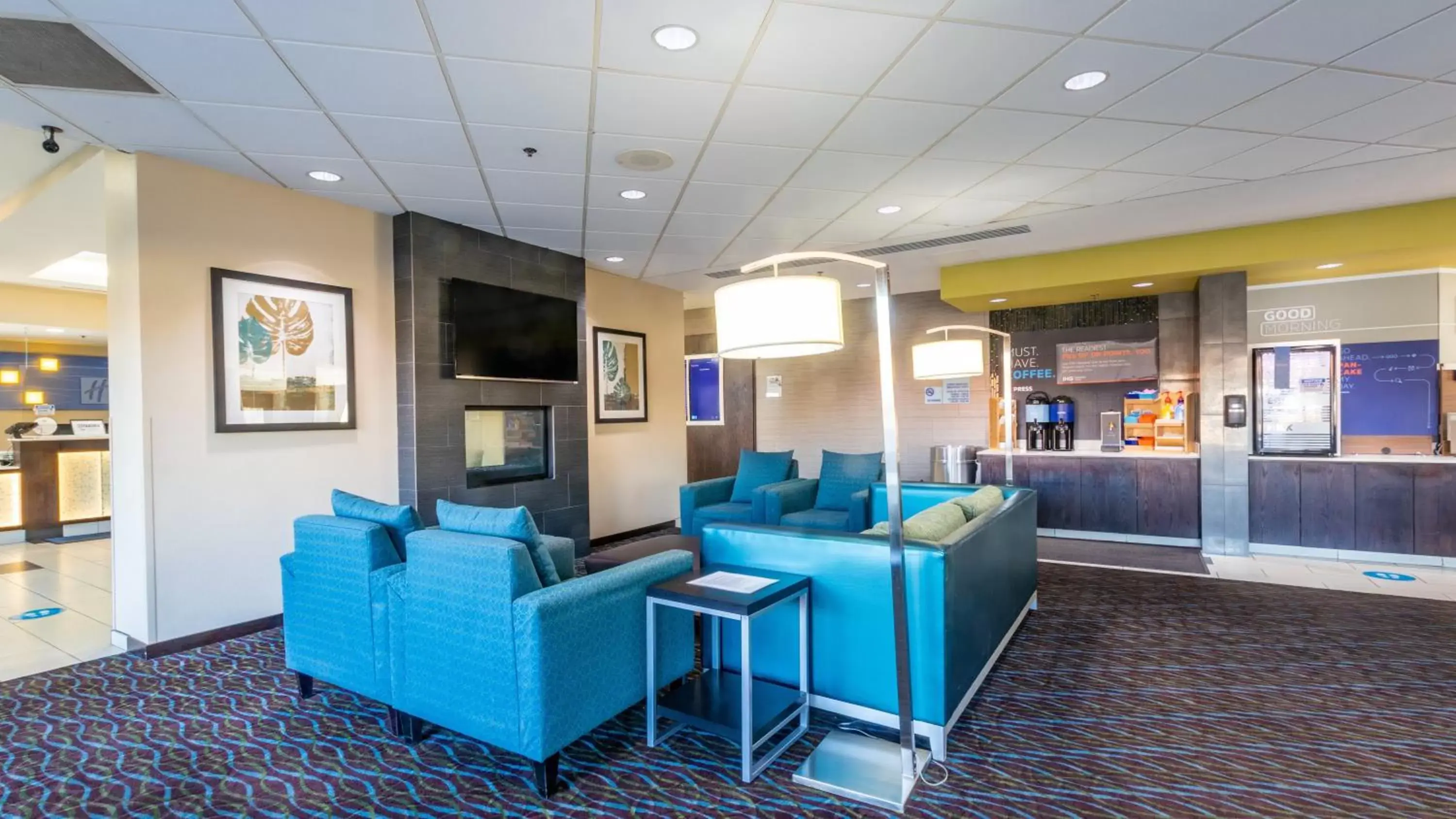 Photo of the whole room, Seating Area in Holiday Inn Express Boise Downtown, an IHG Hotel