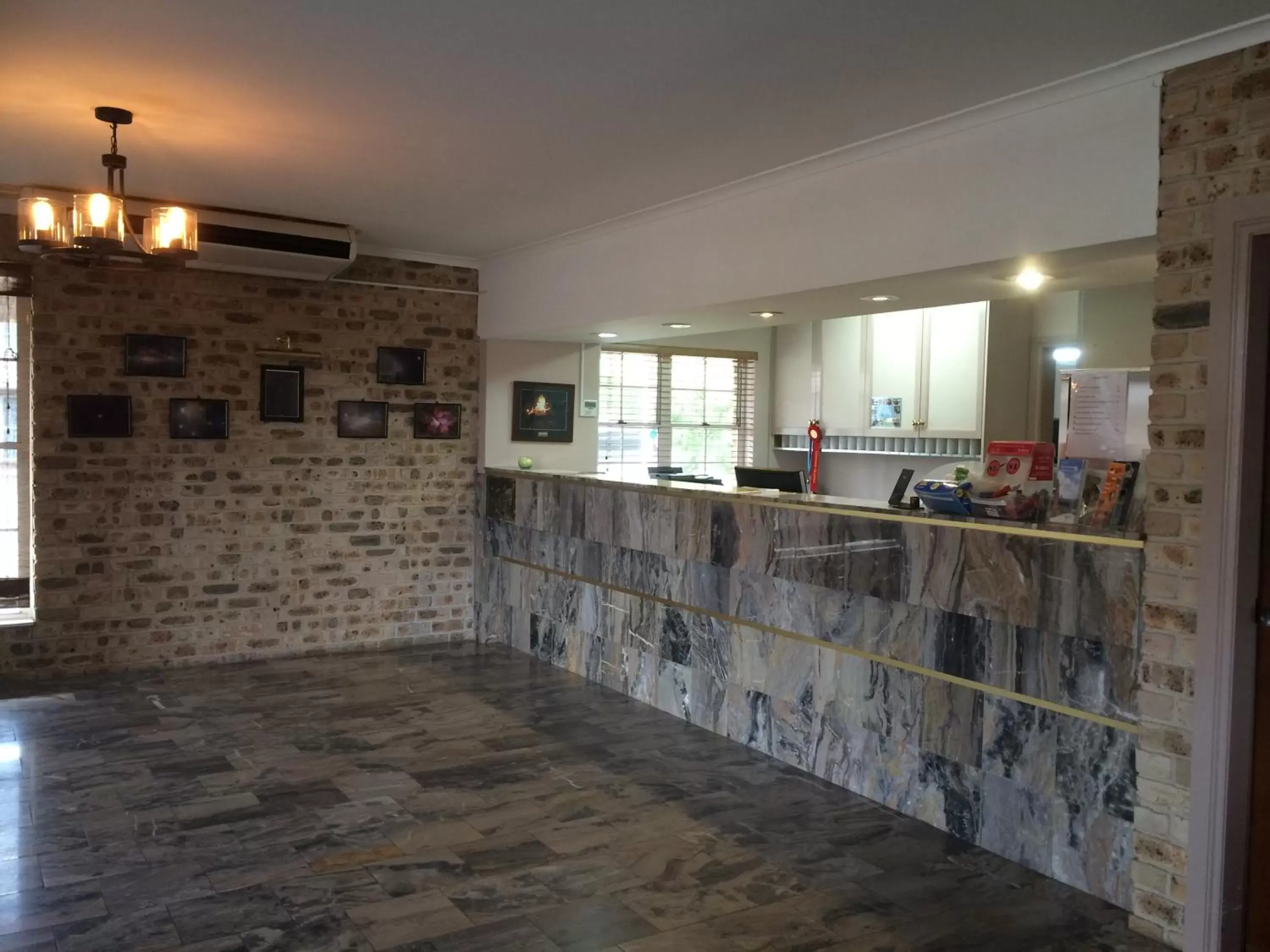 Lobby or reception, Lounge/Bar in Acacia Motor Lodge