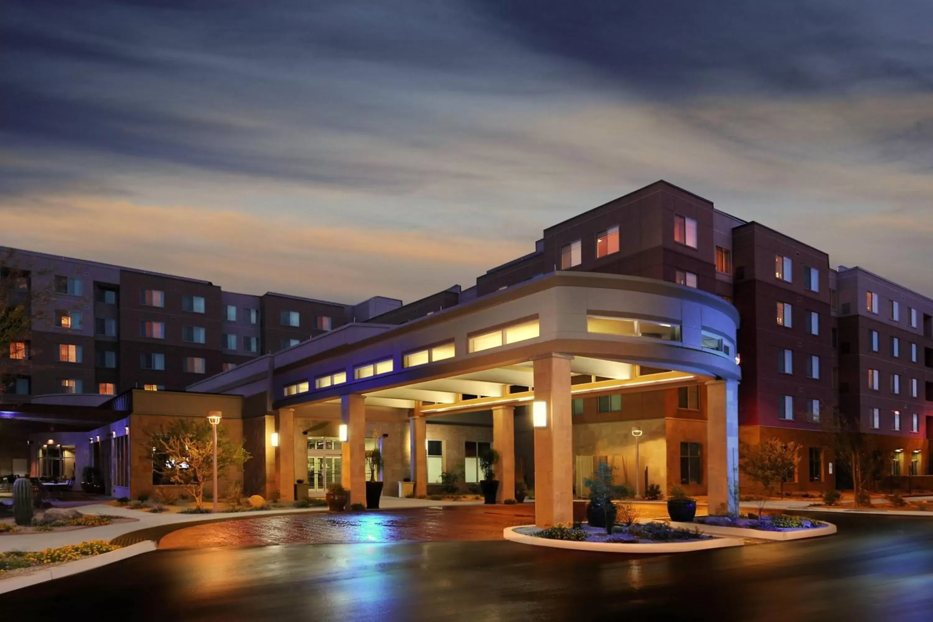 Property Building in Residence Inn Phoenix Desert View at Mayo Clinic