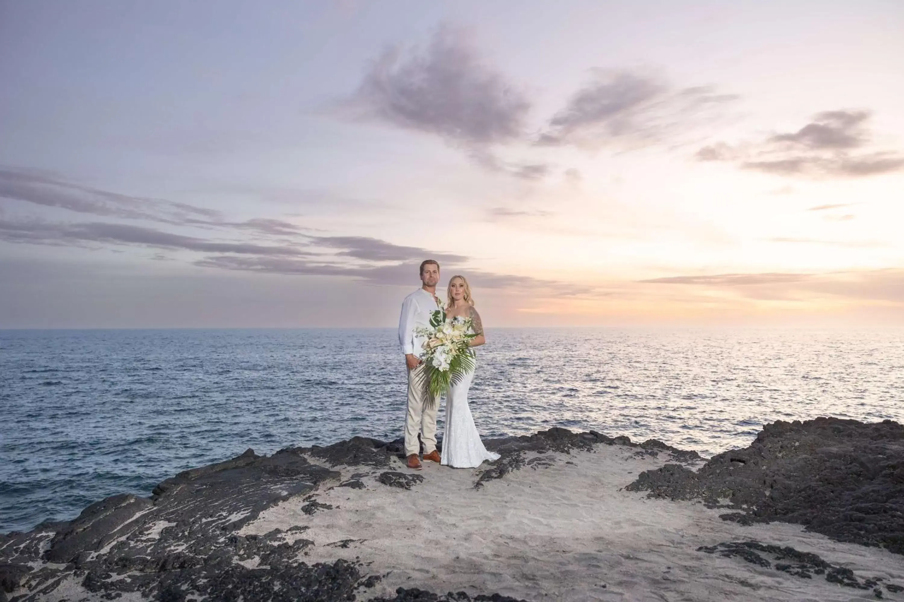 wedding in Outrigger Kona Resort and Spa