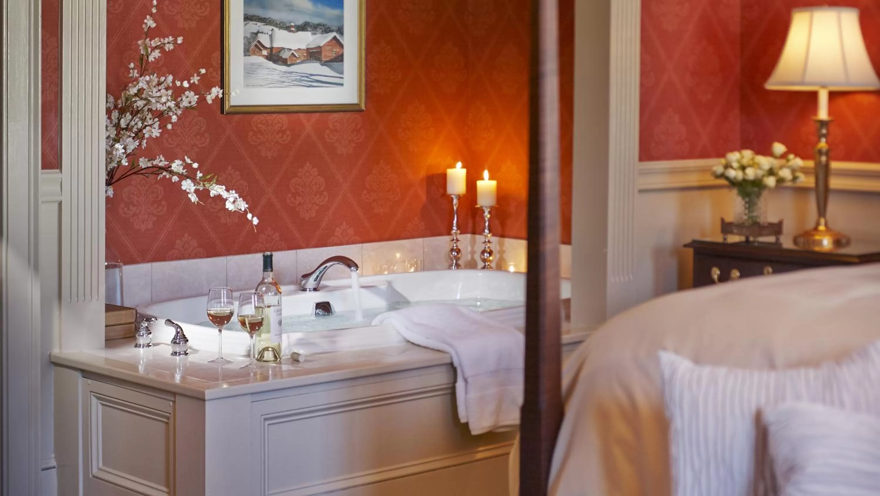 Hot Tub, Bed in Green Mountain Inn