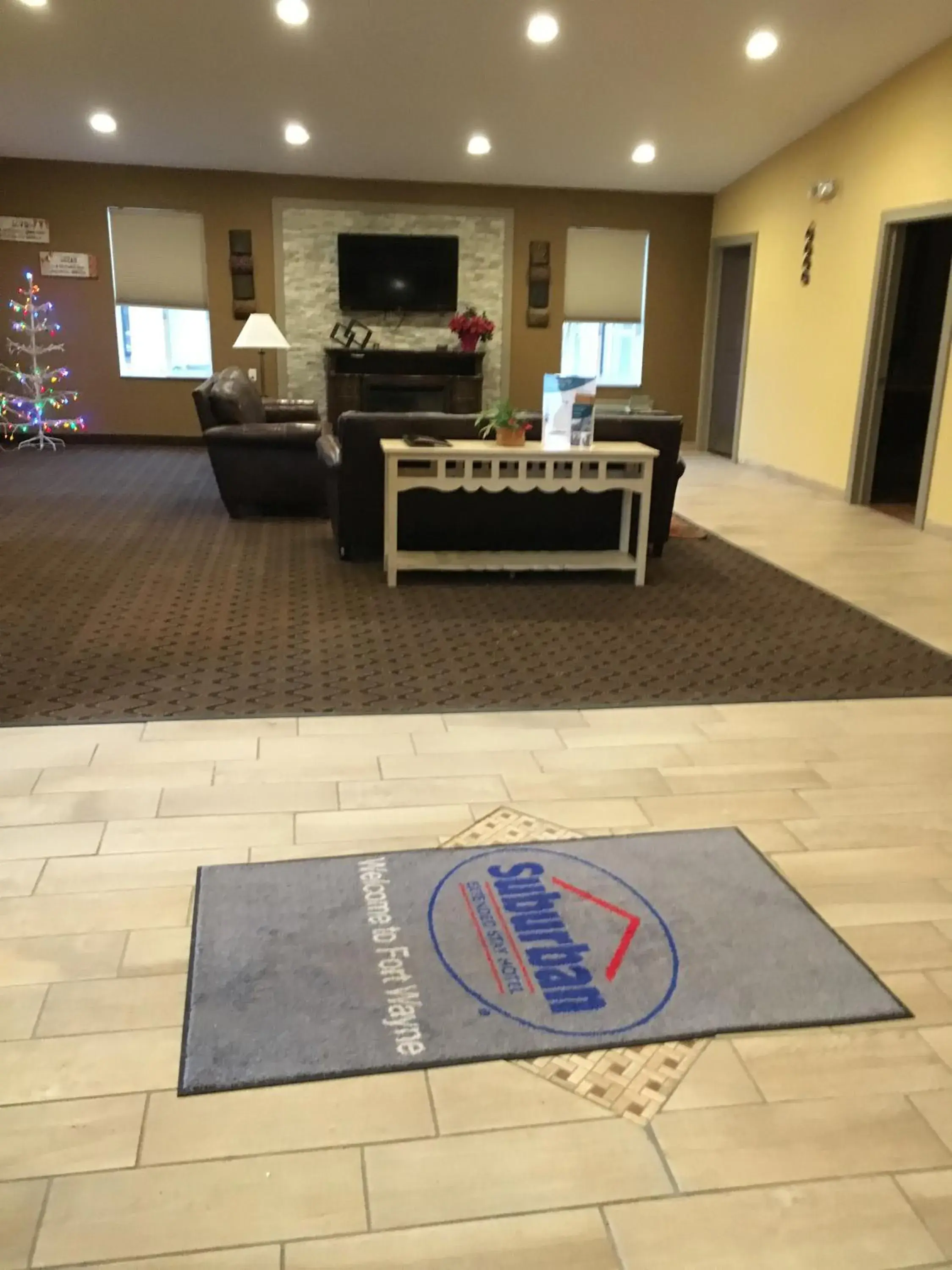 Lobby or reception in Suburban Studios Fort Wayne