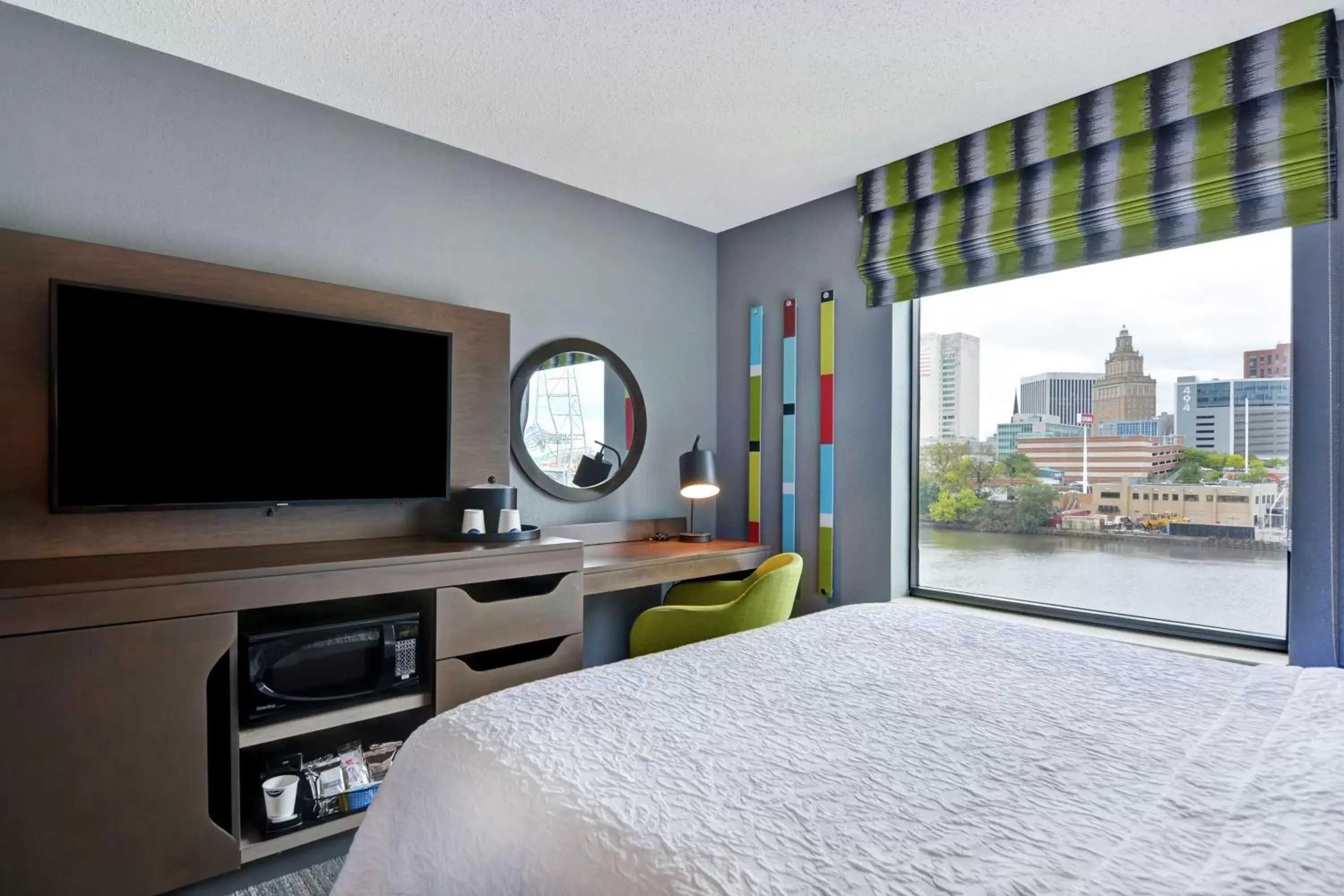 King Studio Suite with Waterview in Hampton Inn & Suites Newark-Harrison-Riverwalk