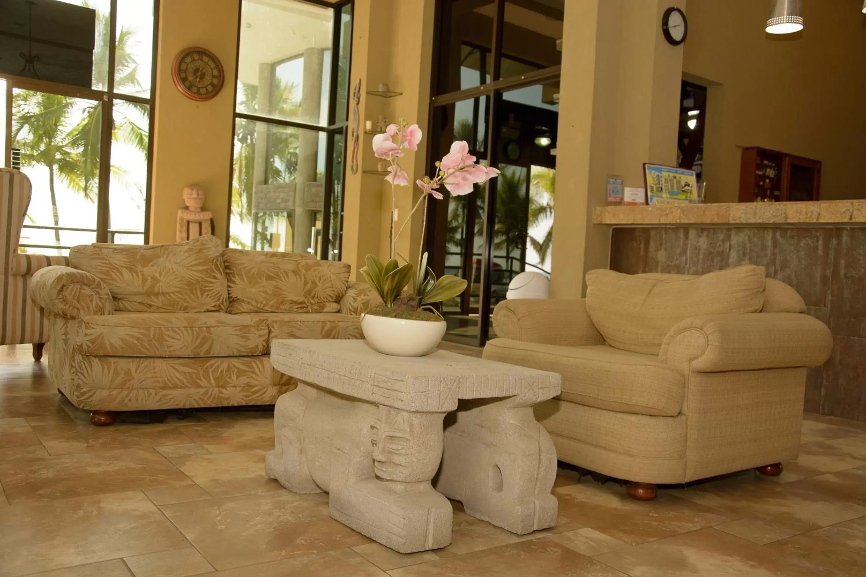 Living room, Seating Area in Balcon del Mar Beach Front Hotel