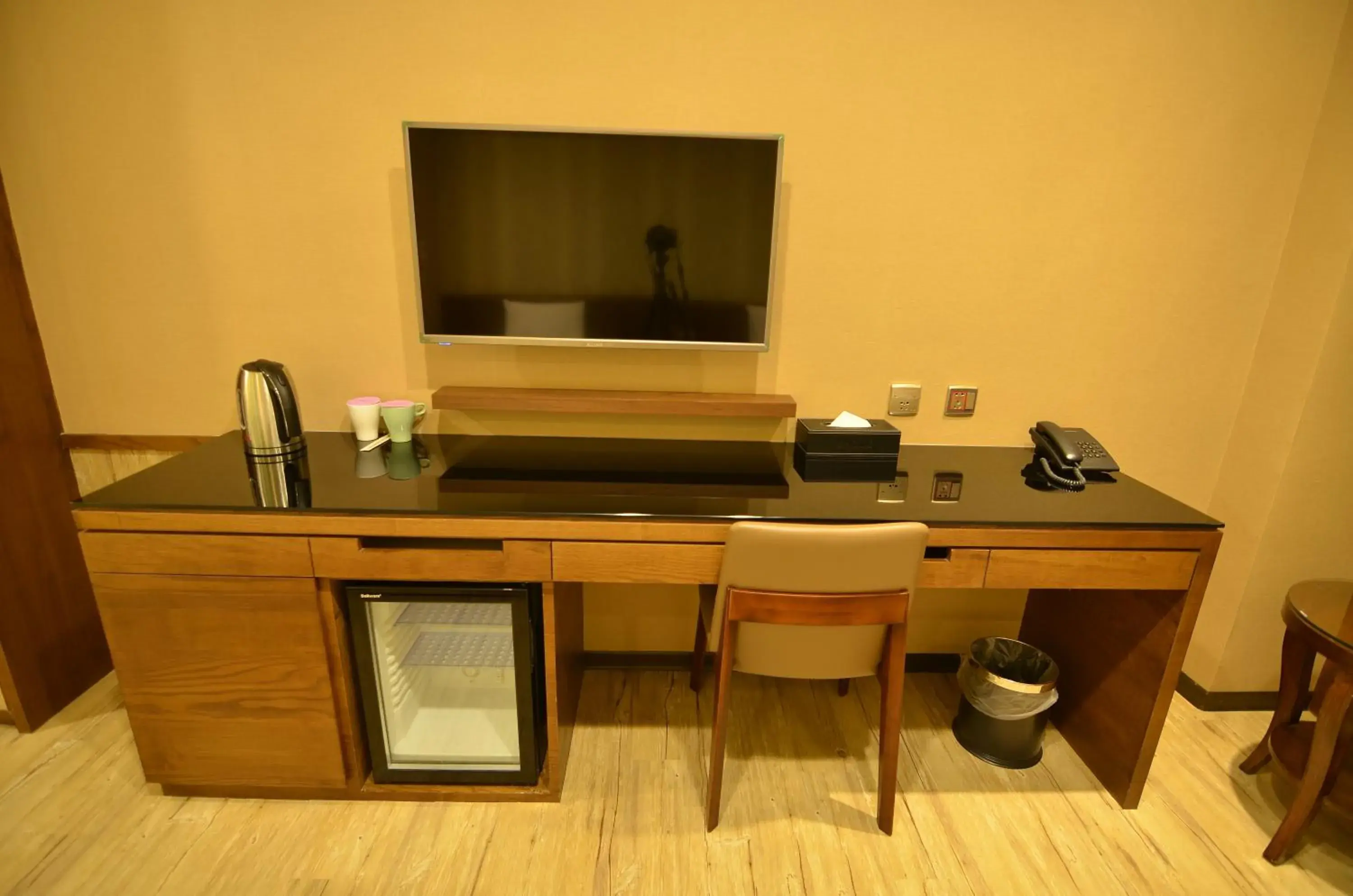 TV/Entertainment Center in Ehome Hotel