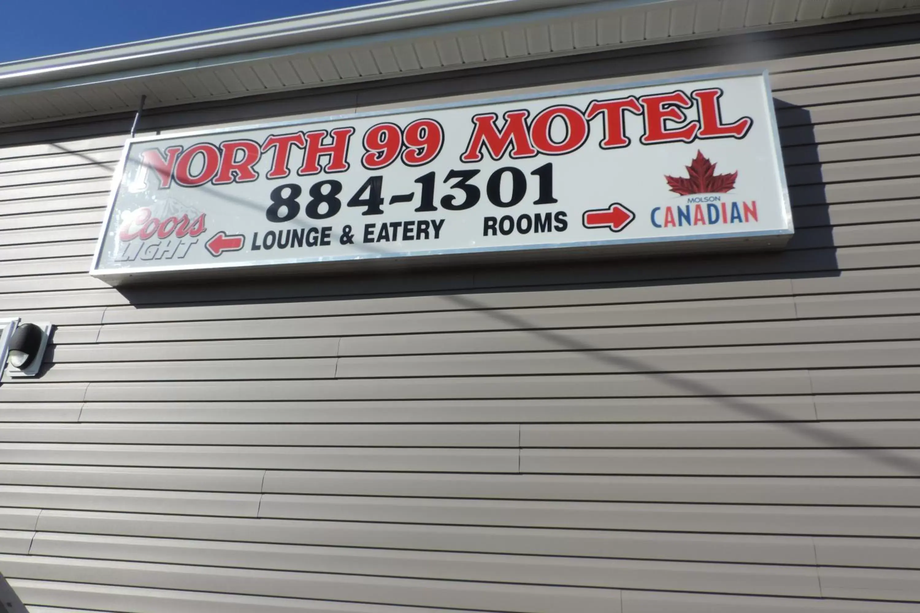 Property building in North 99 Motel