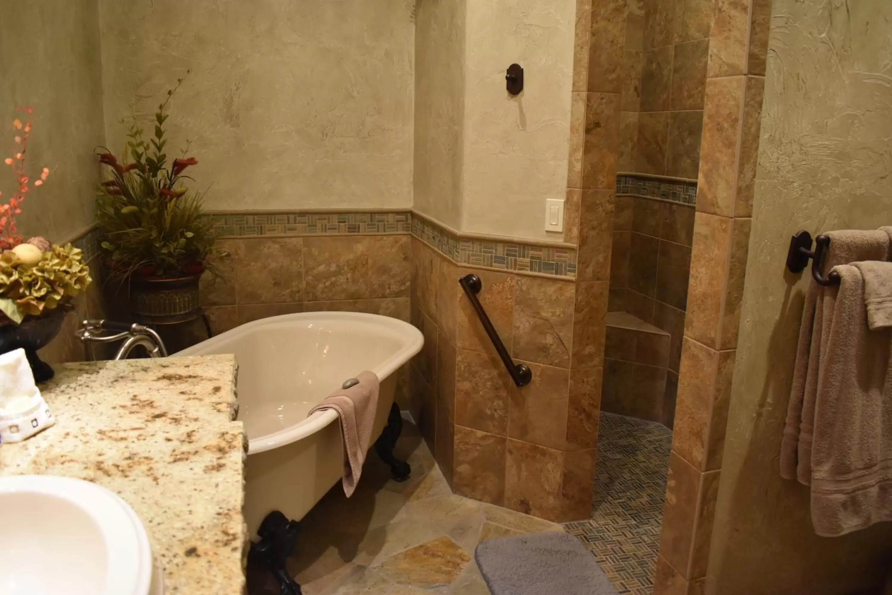 Bathroom in Cougar Ridge