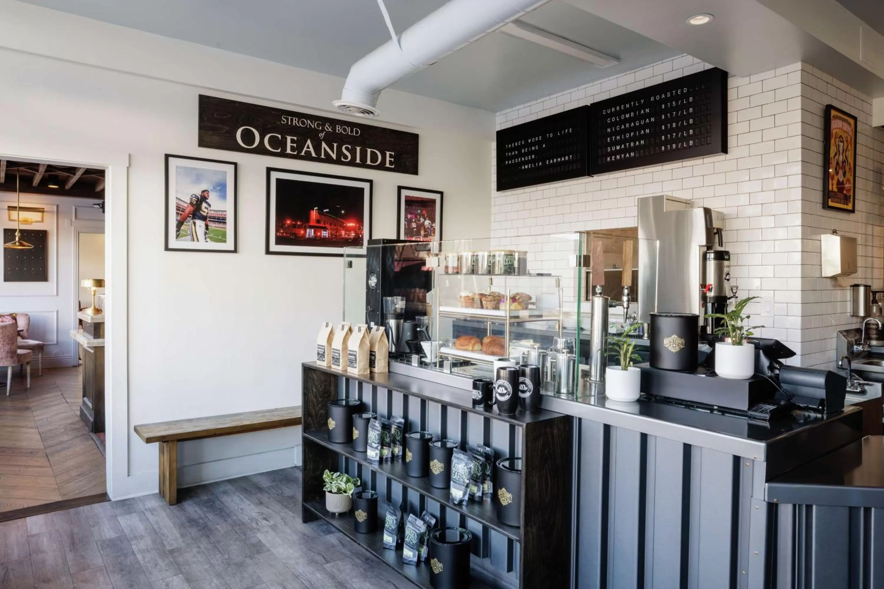 Restaurant/places to eat in The Fin Hotel, Tapestry Collection by Hilton