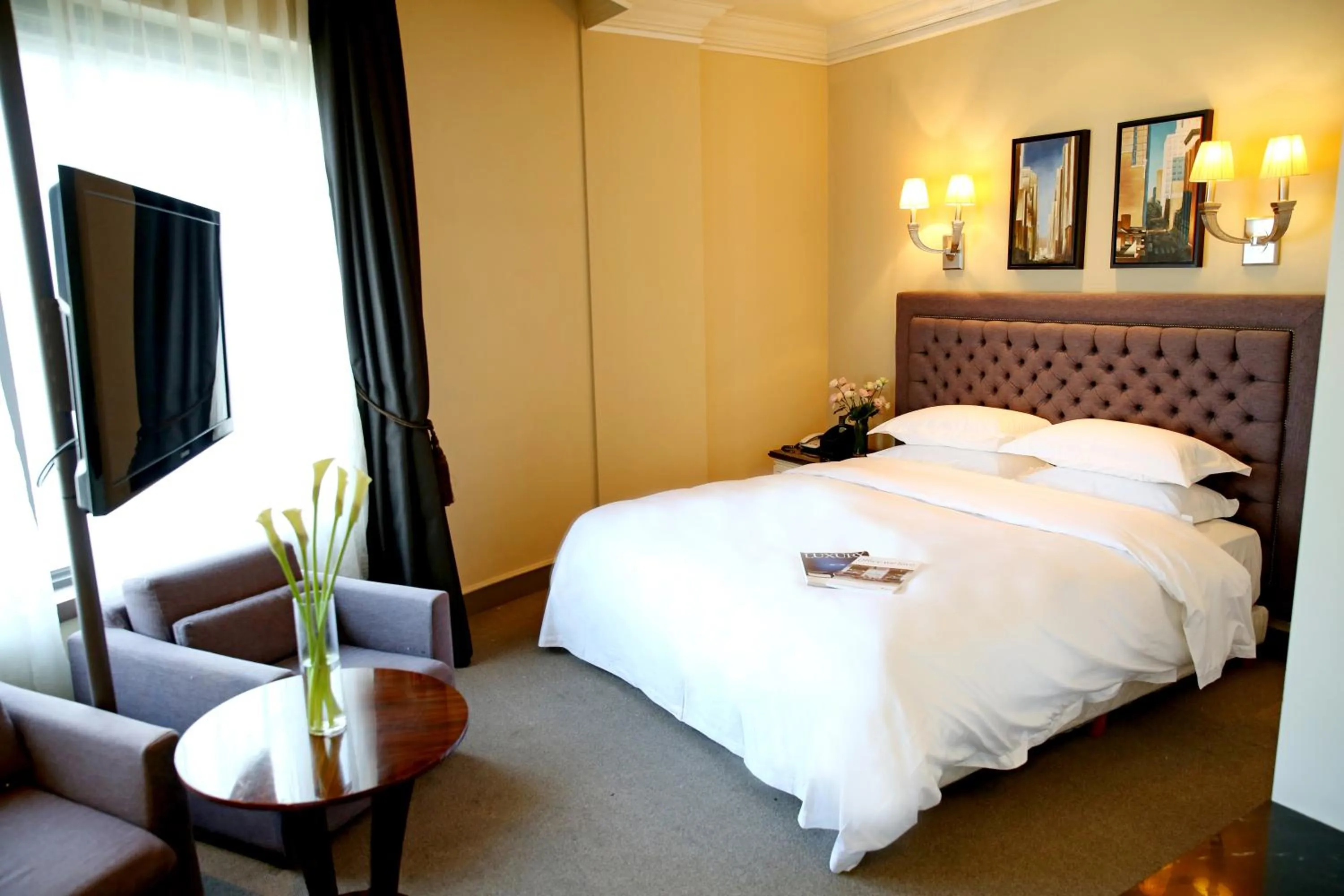 Deluxe Double Room with City View in The Riverside Hotel