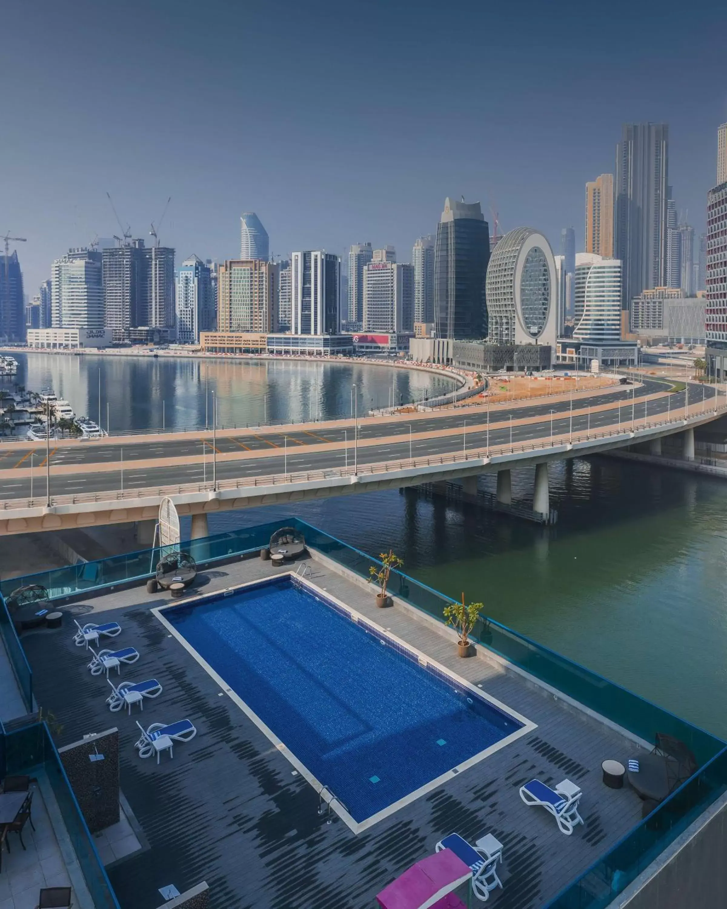Bird's eye view, Pool View in Radisson Blu Hotel, Dubai Canal View