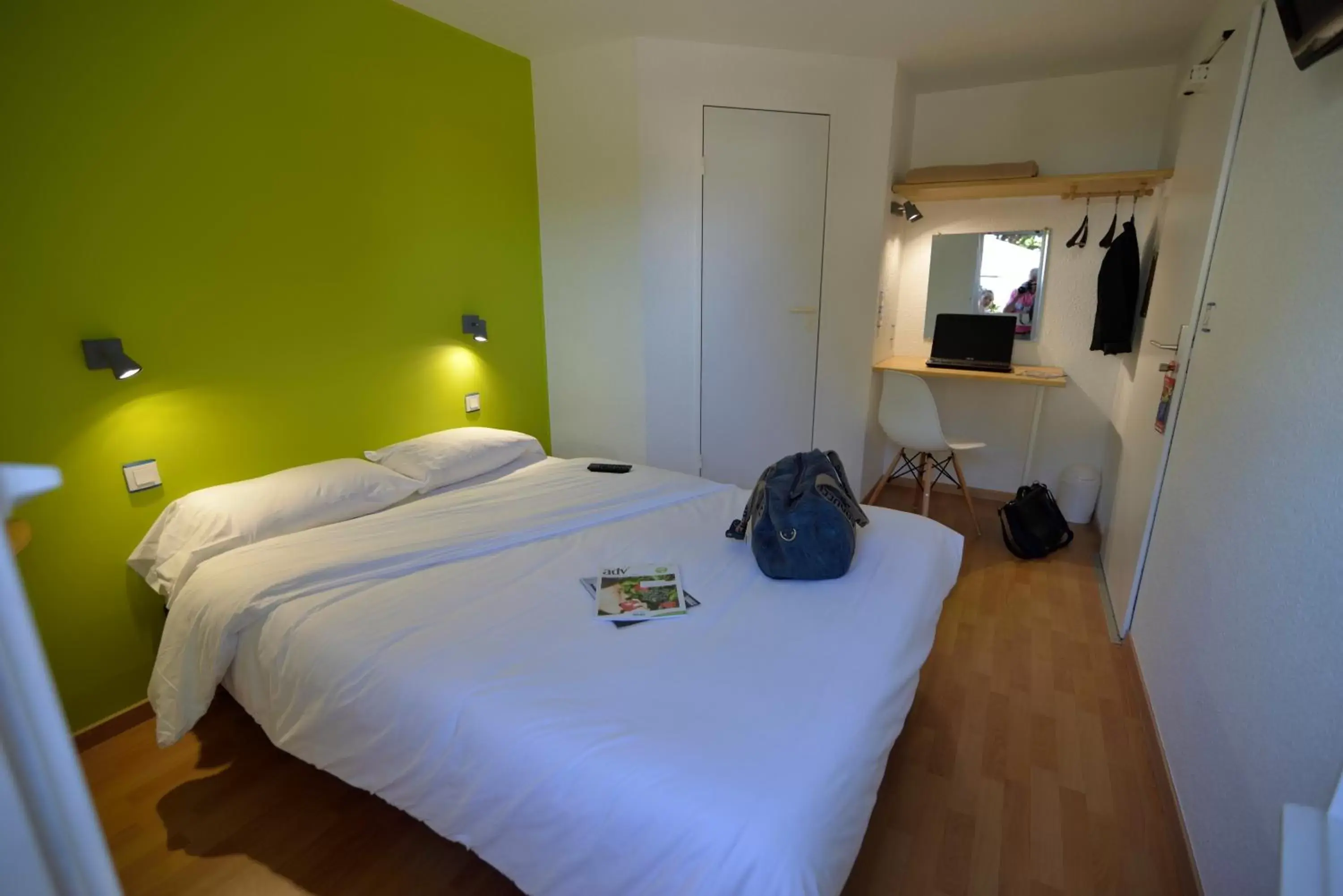 Photo of the whole room, Room Photo in Fasthotel Limoges