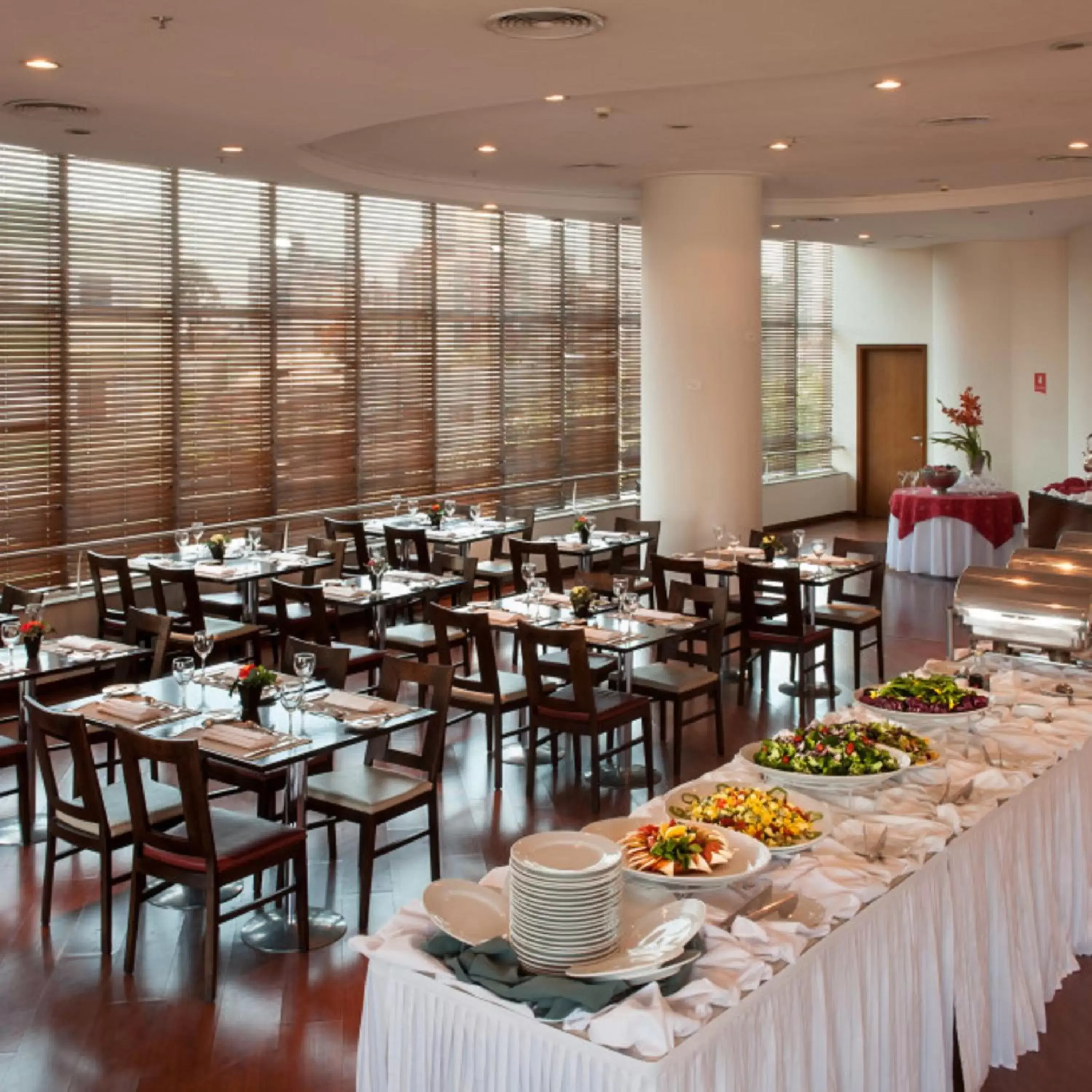 Restaurant/Places to Eat in Bourbon Joinville Convention Hotel