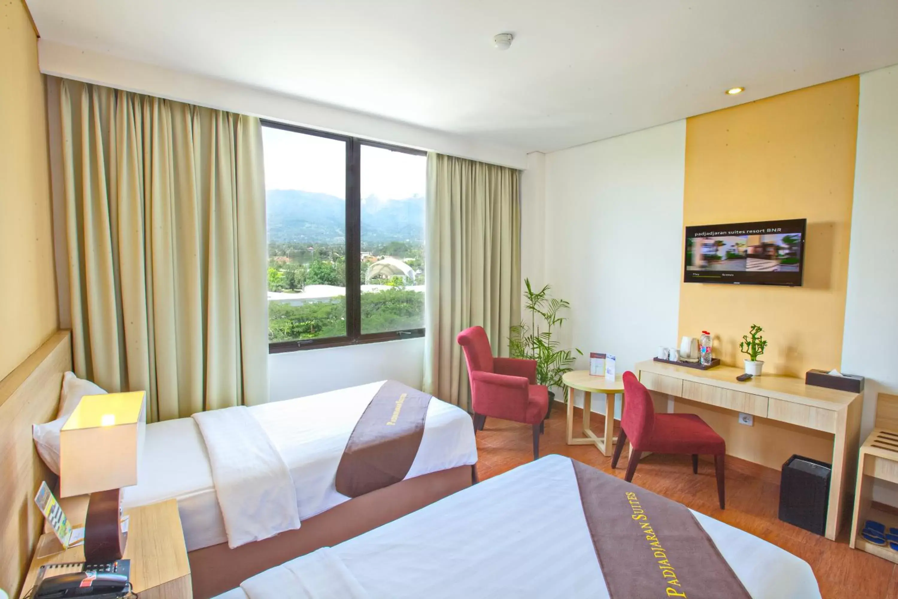 Day, Mountain View in Padjadjaran Suites Resort and Convention Hotel