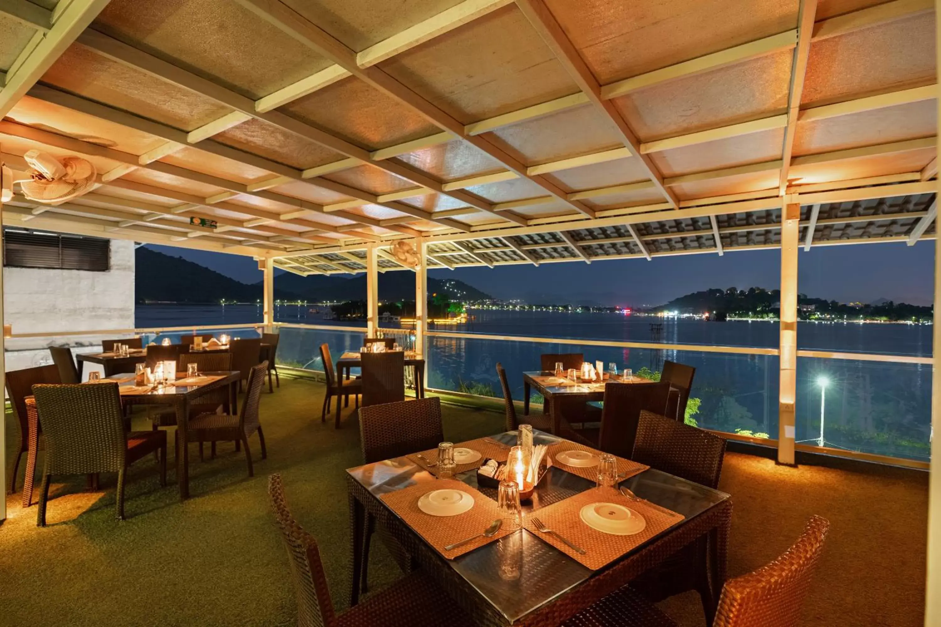 Lake view, Restaurant/Places to Eat in Panna Vilas - A Lake Facing Boutique Hotel