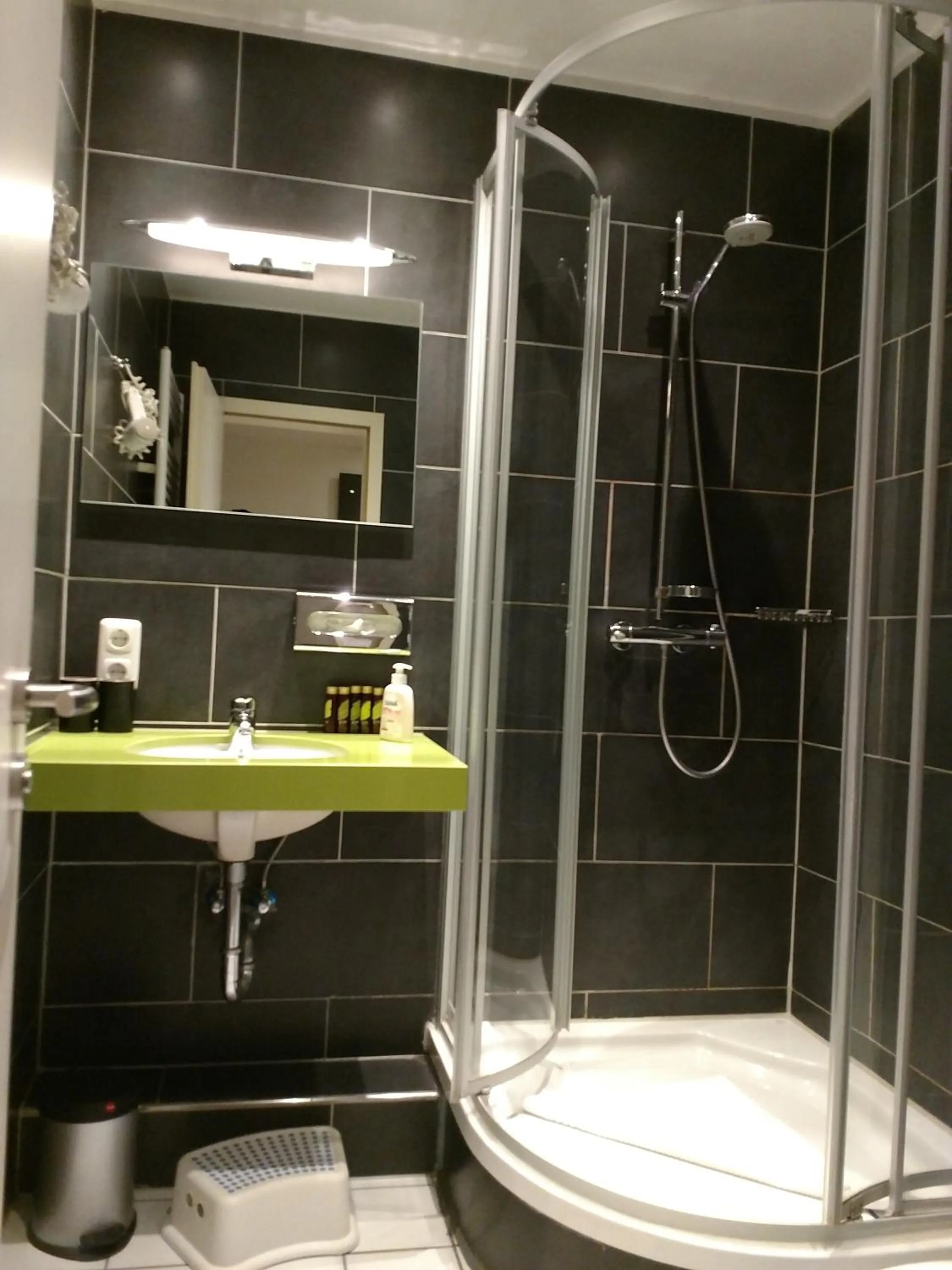 Shower in Strandhotel Achtert Diek