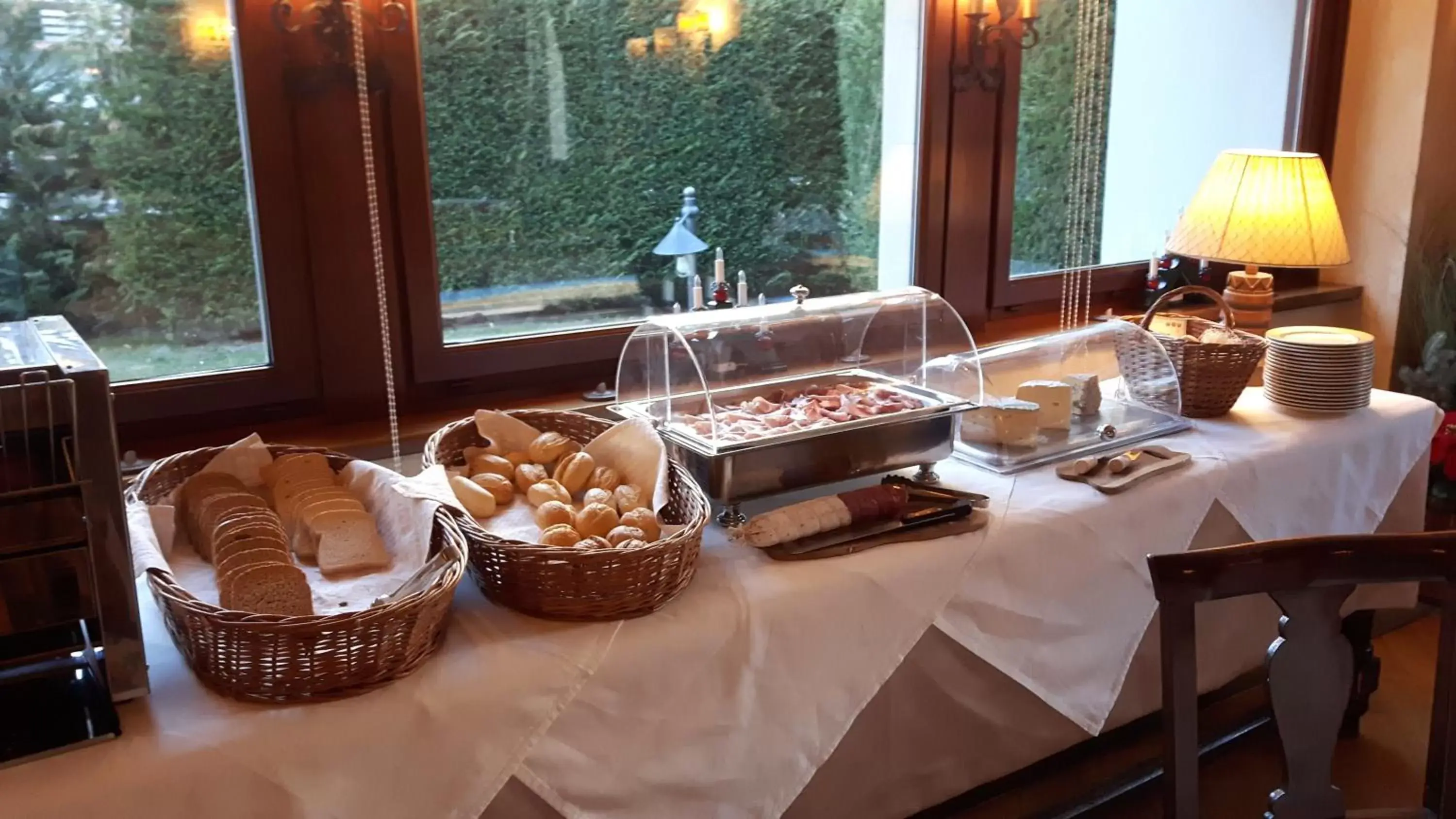 Buffet breakfast in Villa Novecento Romantic Hotel - Estella Hotel Collection