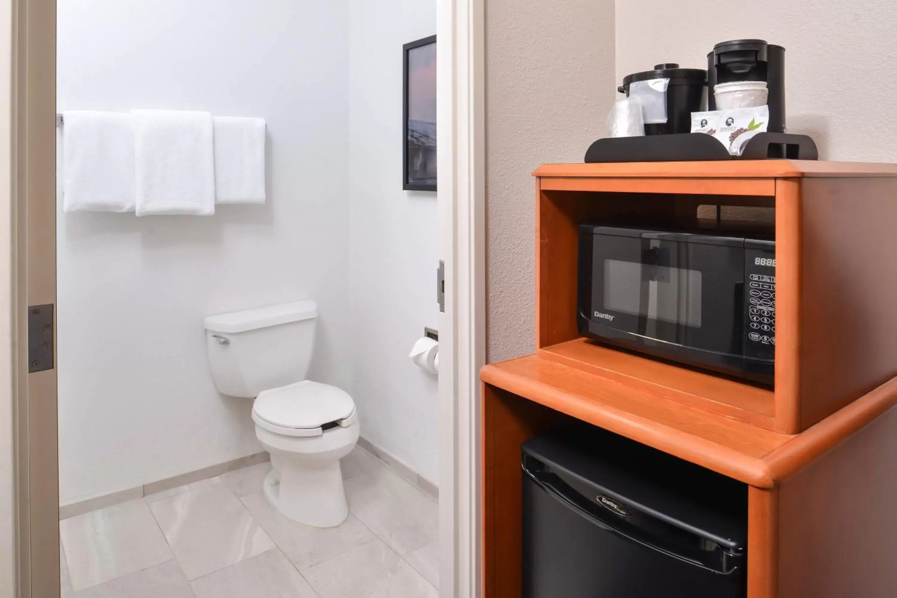 Photo of the whole room, Bathroom in Fairfield Inn & Suites by Marriott Ocala