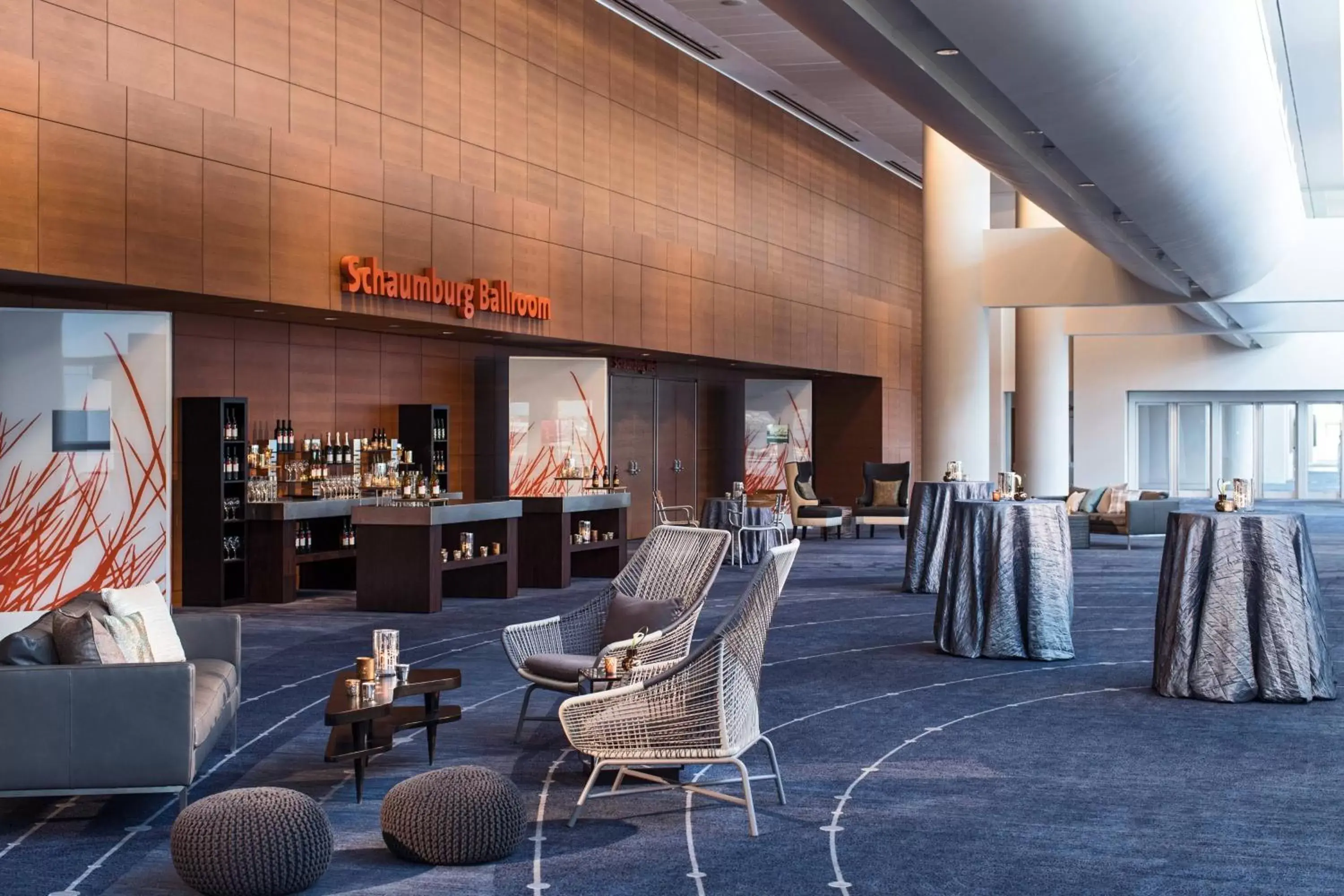 Meeting/conference room in Renaissance Schaumburg Convention Center Hotel