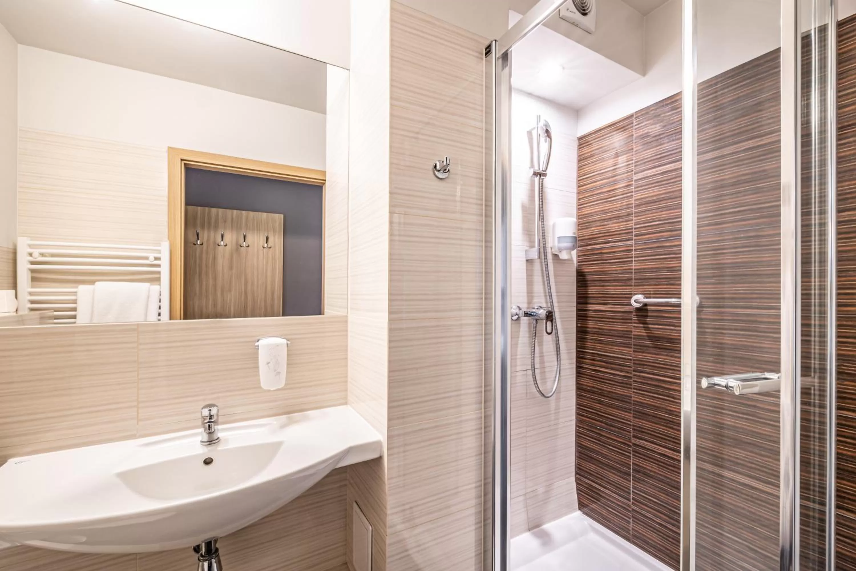 Shower in Hotel Leśny