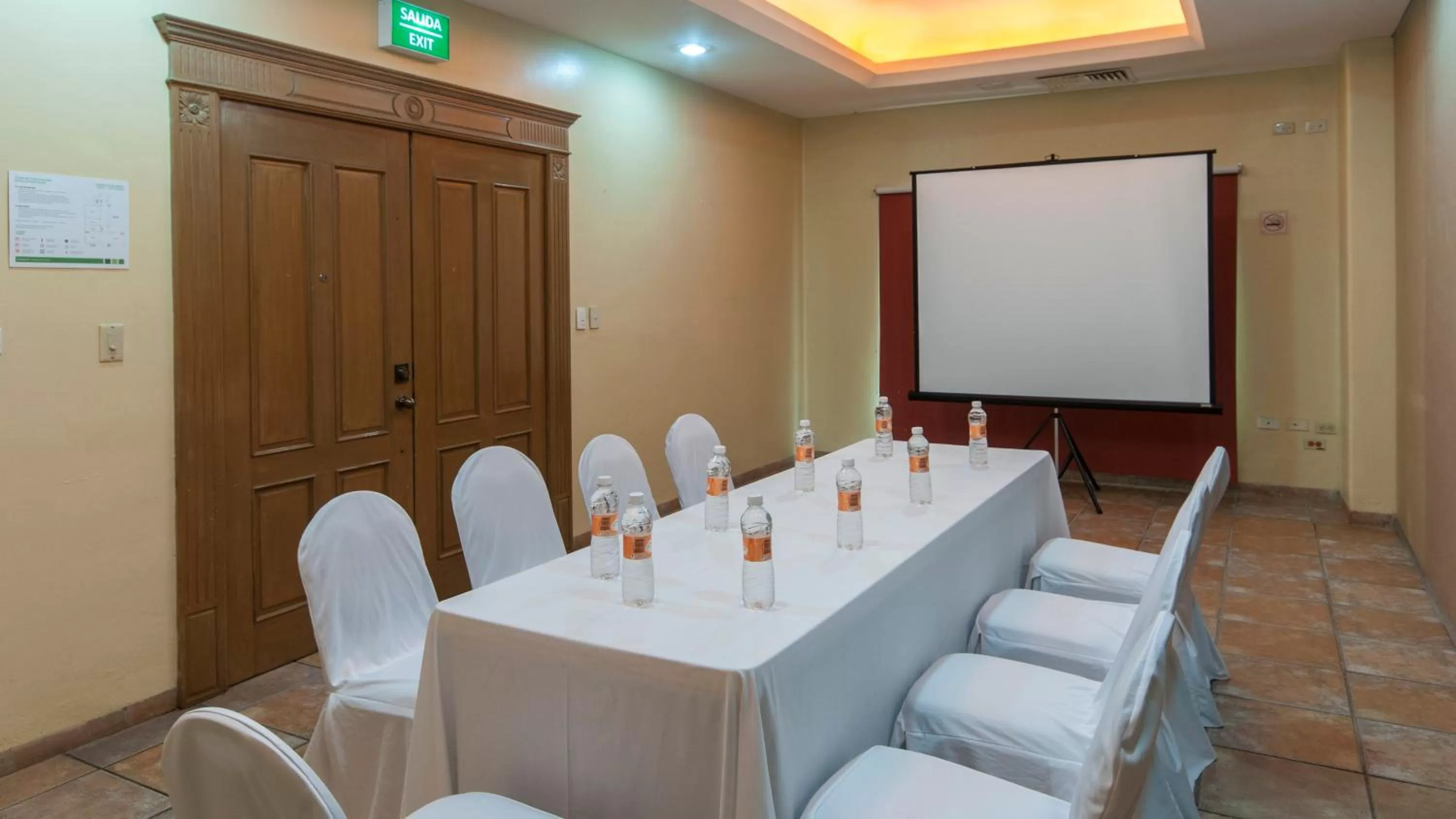 Meeting/conference room in Holiday Inn Ciudad Del Carmen by IHG
