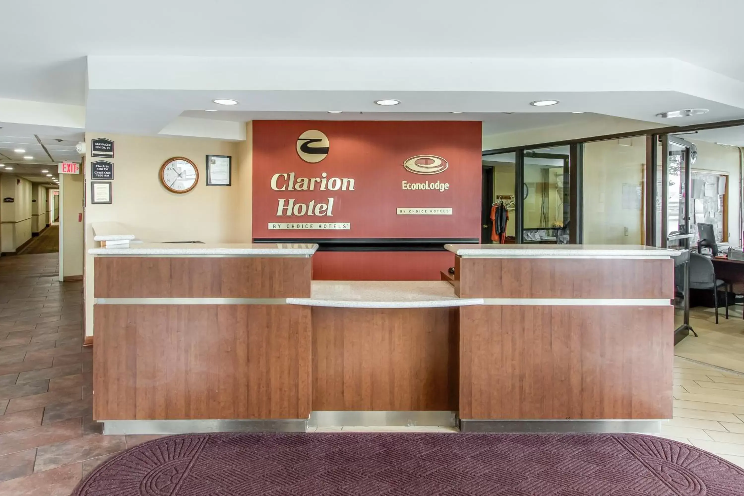 Lobby/Reception in Econo Lodge Broken Arrow-Tulsa