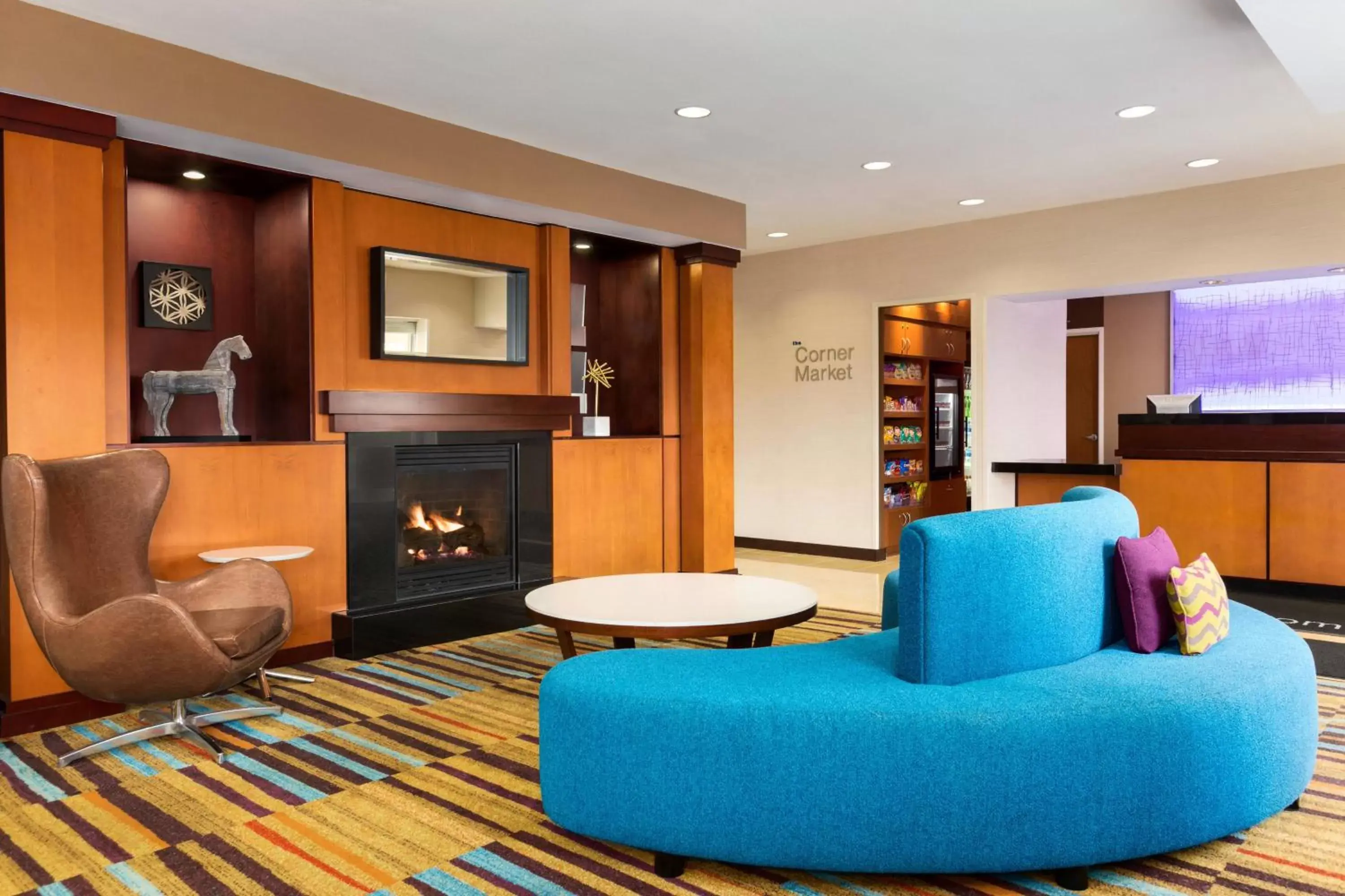 Lobby or reception, Seating Area in Fairfield Inn & Suites by Marriott Toledo Maumee
