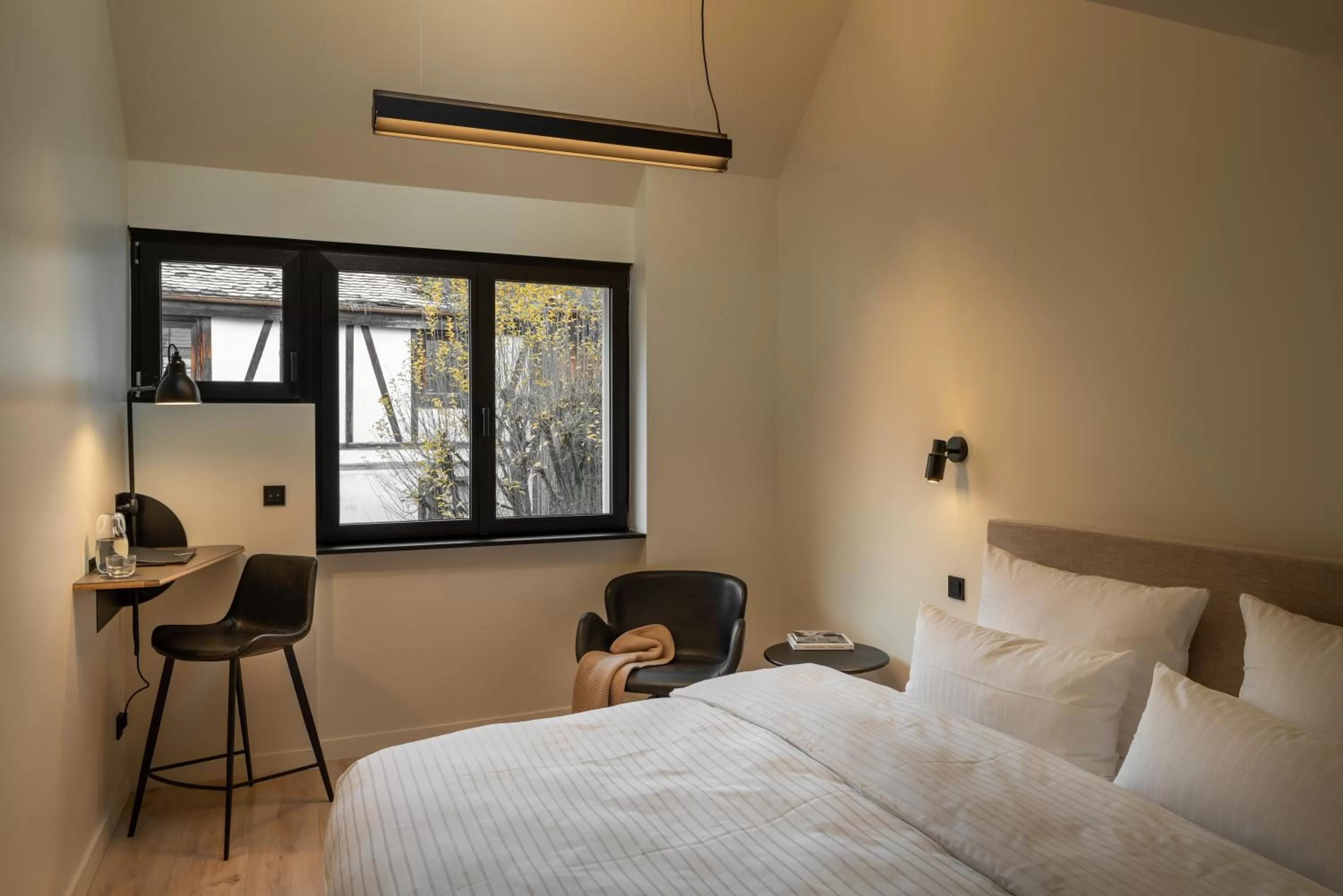 Bed in THE ADAMS - Self Check In Hotel