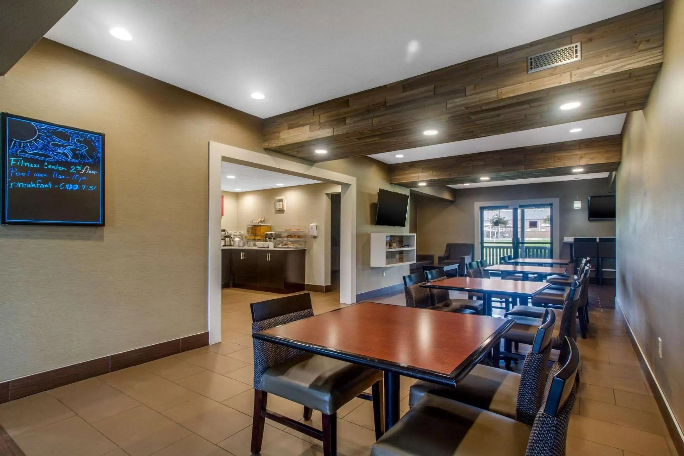 Restaurant/places to eat in Comfort Suites Danville