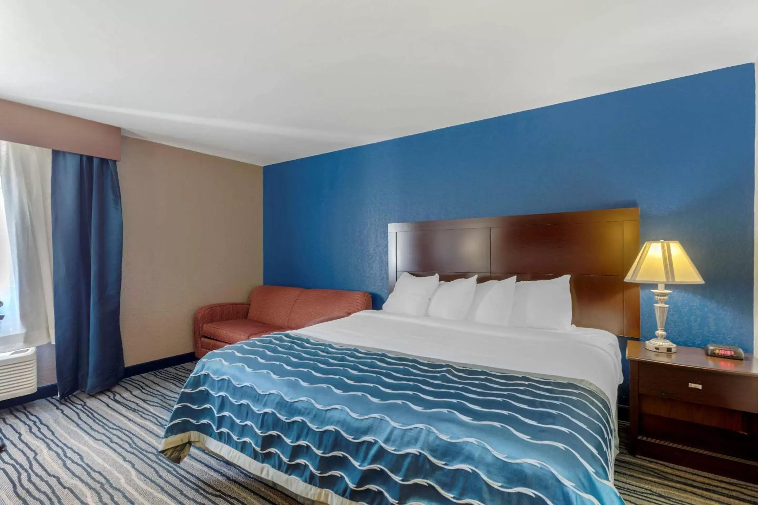 Bedroom, Bed in Comfort Inn & Suites