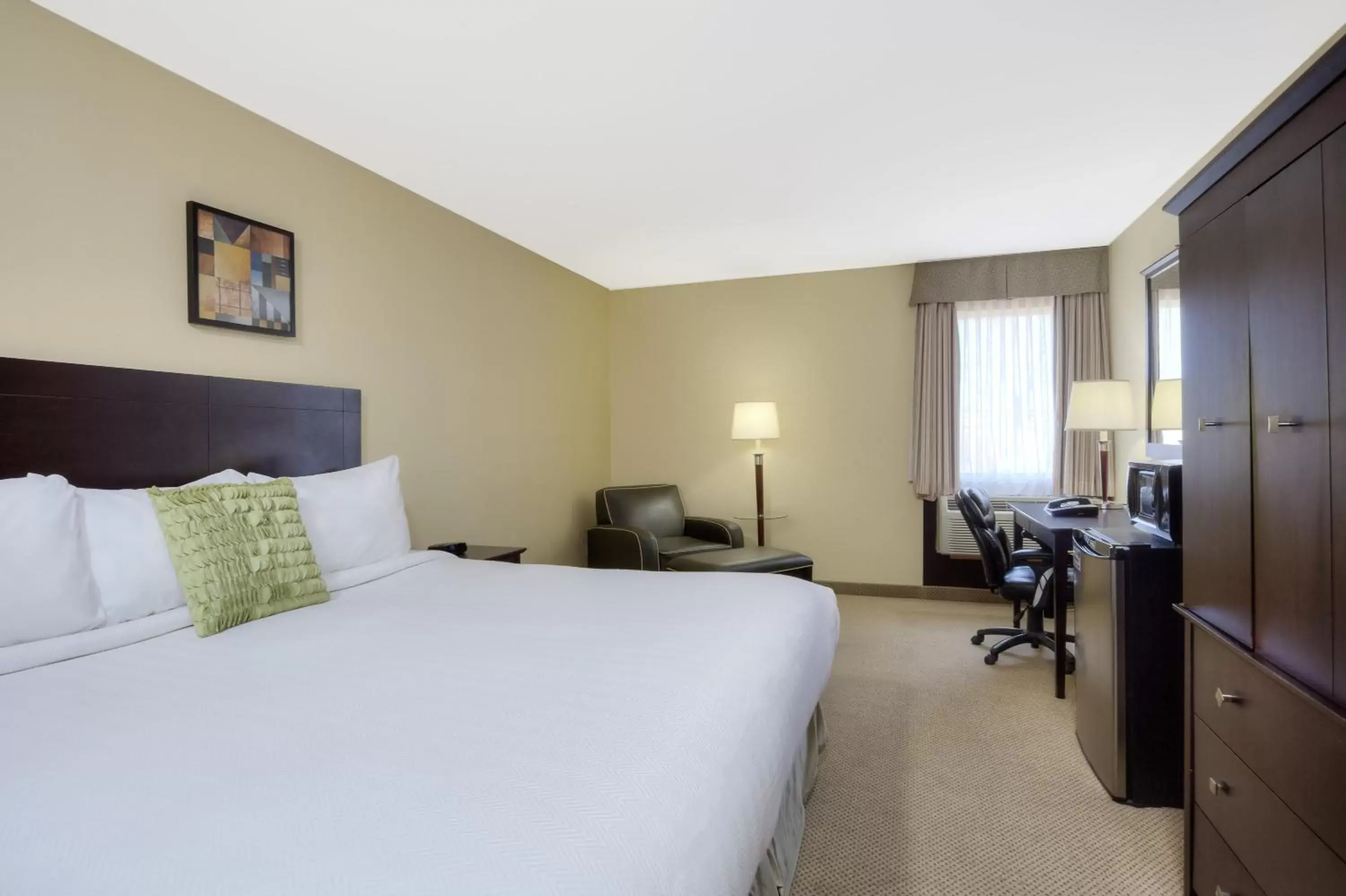 Bed in Travelodge by Wyndham Miramichi New Brunswick