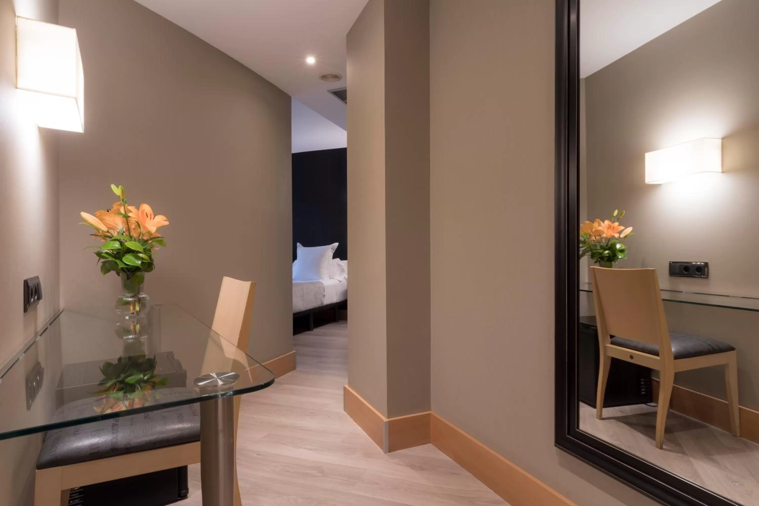 Bedroom, Bed in Hotel Plaza