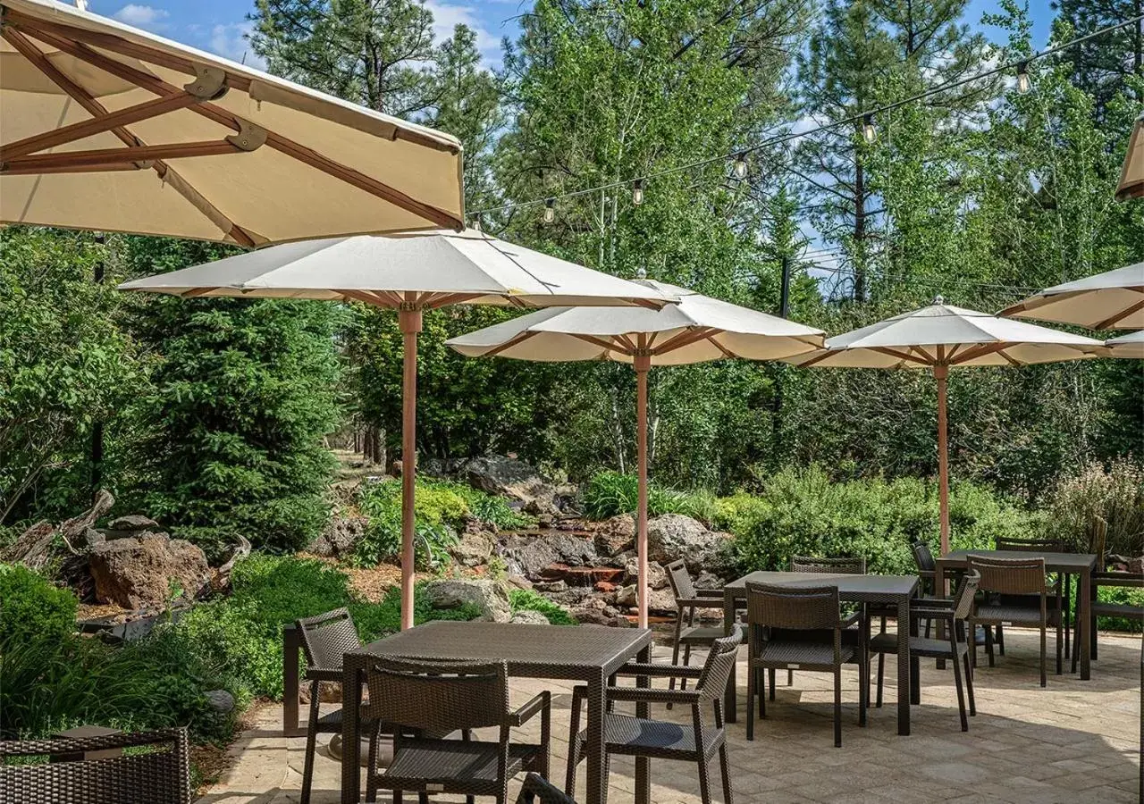 Patio, Restaurant/Places to Eat in Little America Hotel Flagstaff