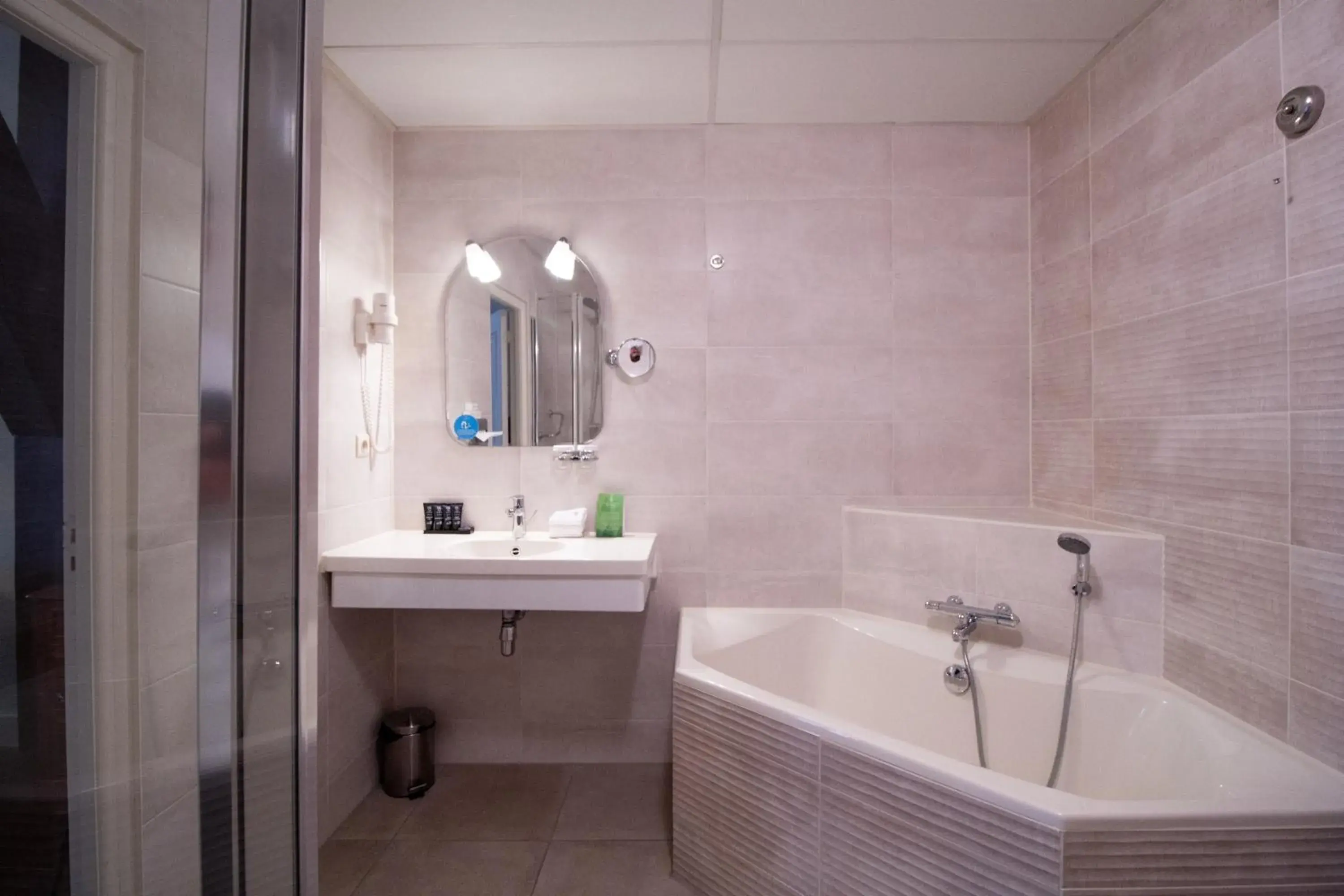 Bathroom in Grand Hotel en Résidence De Draak