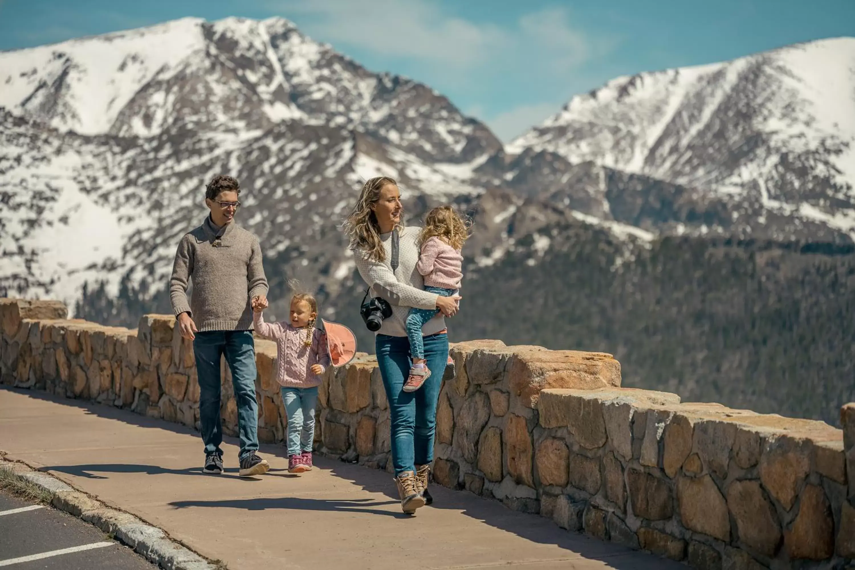 Activities, Family in The Ridgeline Hotel, Estes Park, Ascend Hotel Collection