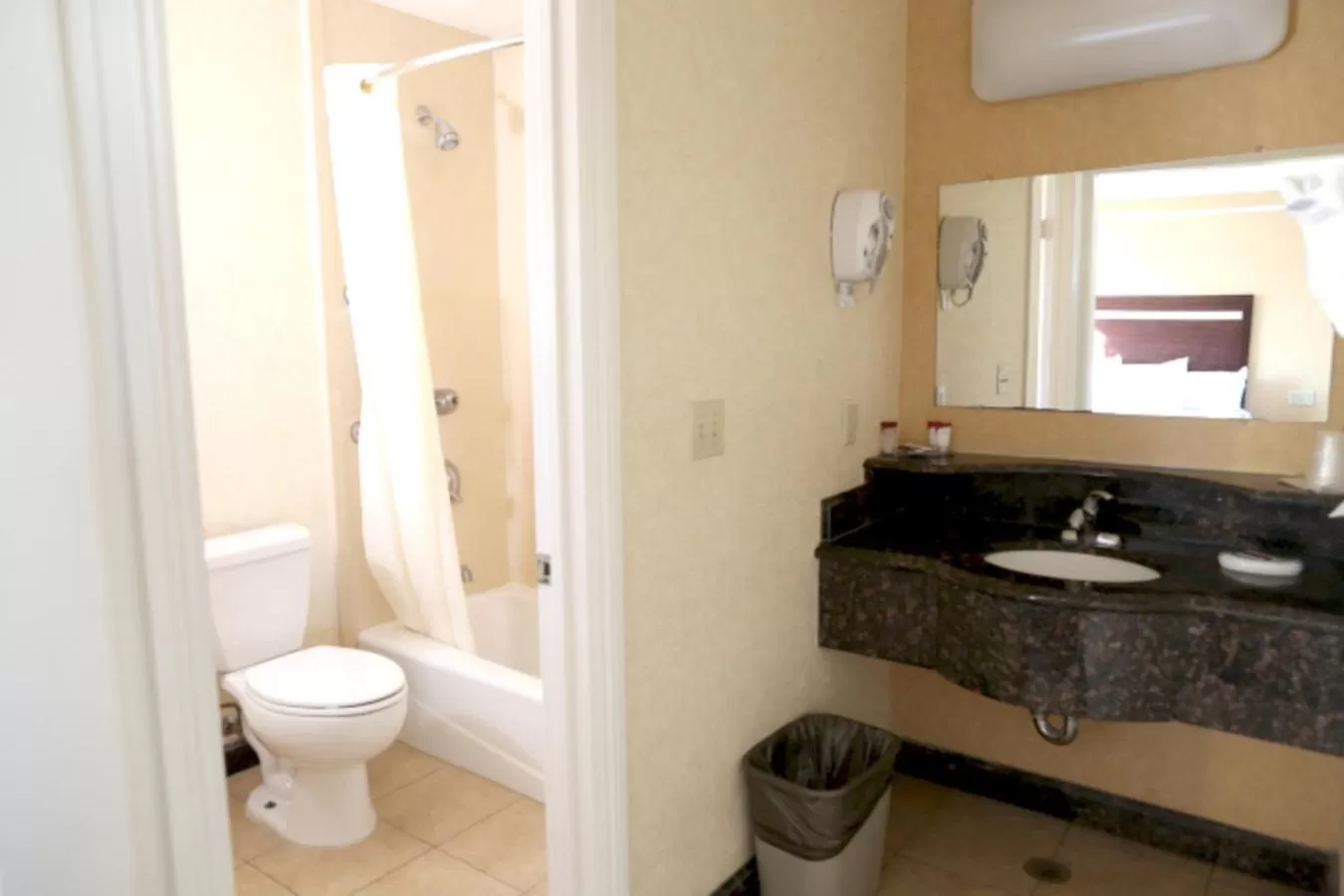 Toilet in Princess Inn